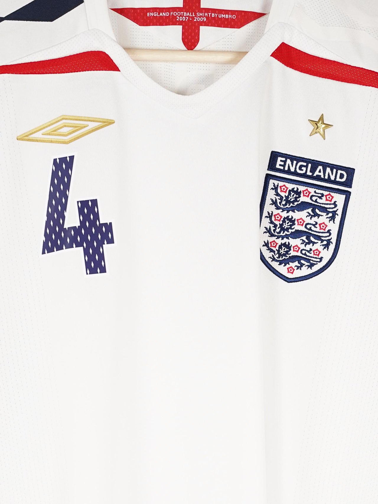 England Home Shirt 2007/9 Gerrard 4 (XL)