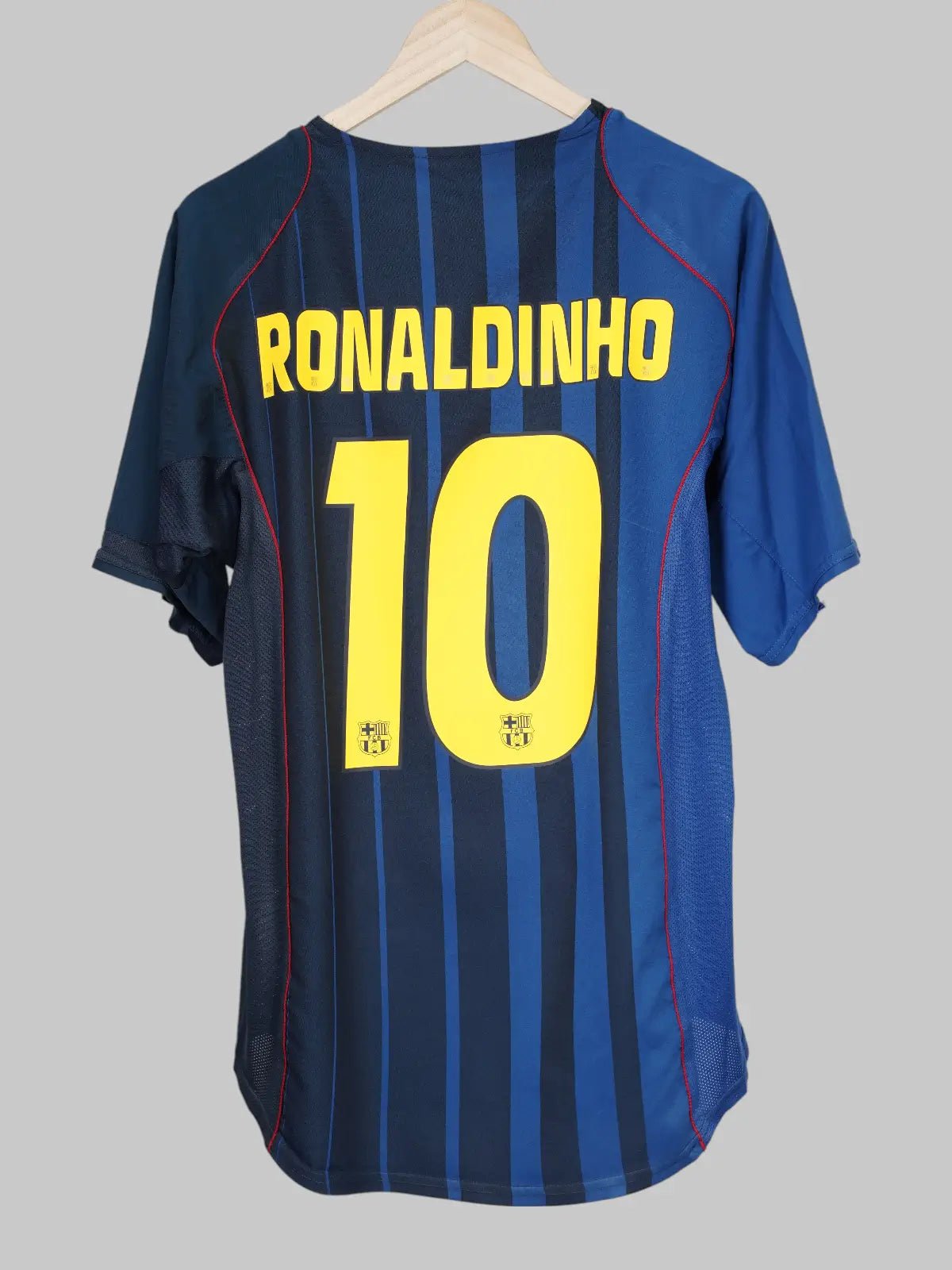 FC Barcelona Away Shirt 2004/5 Ronaldinho 10 (L)