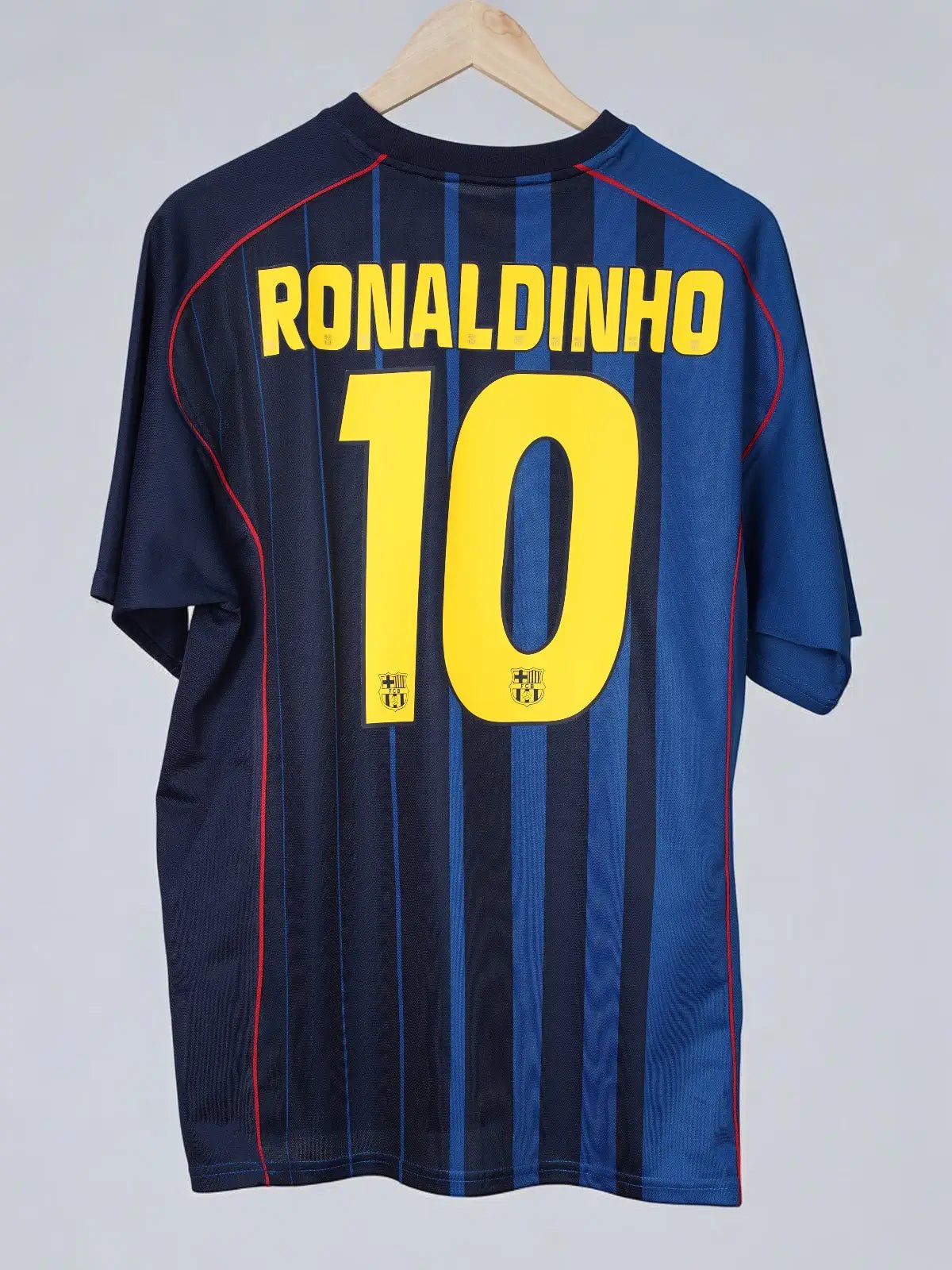 FC Barcelona Away Shirt 2004/5 Ronaldinho 10 (L)