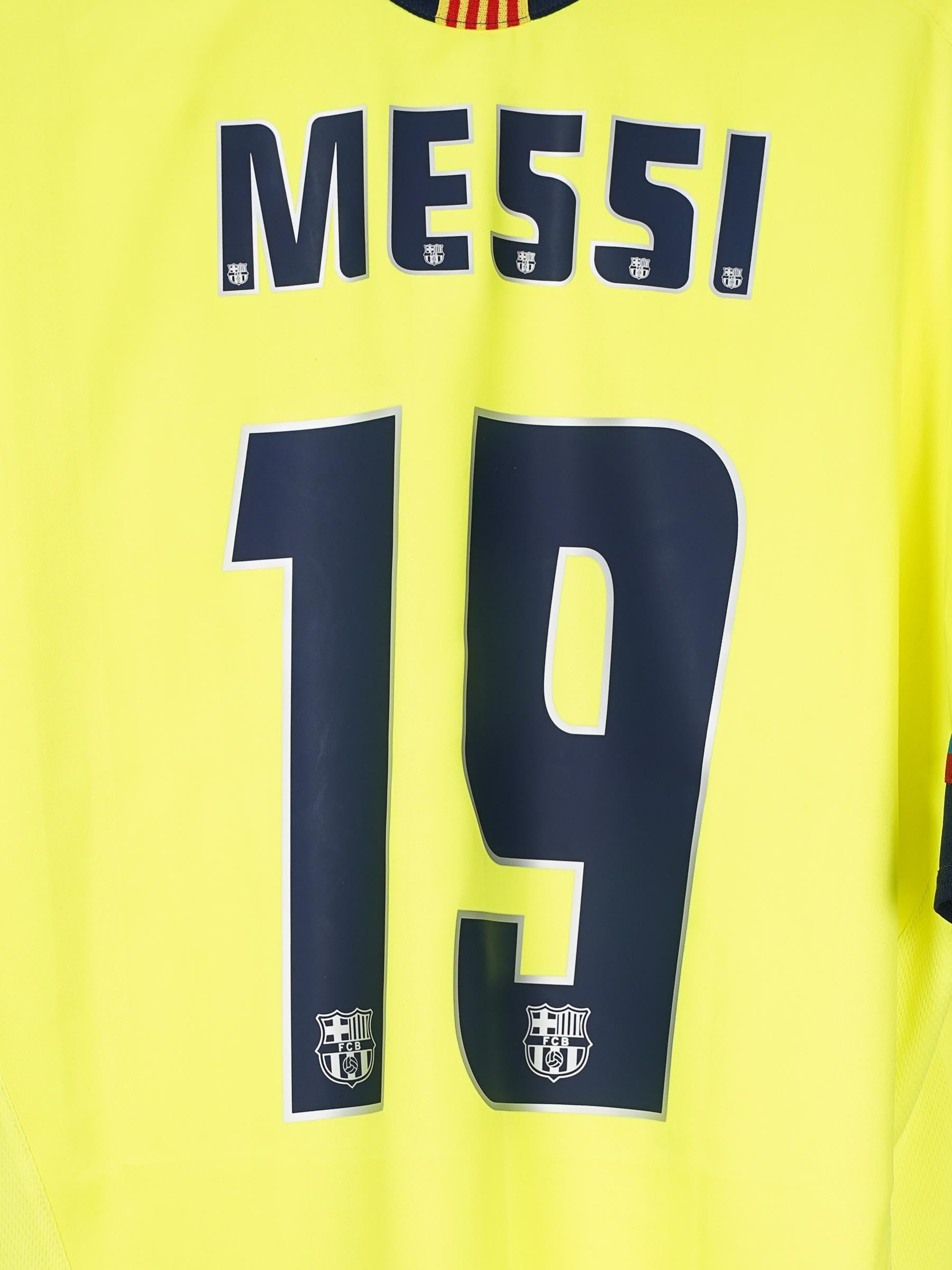 FC Barcelona Away Shirt 2005/6 Messi 19 (XL)