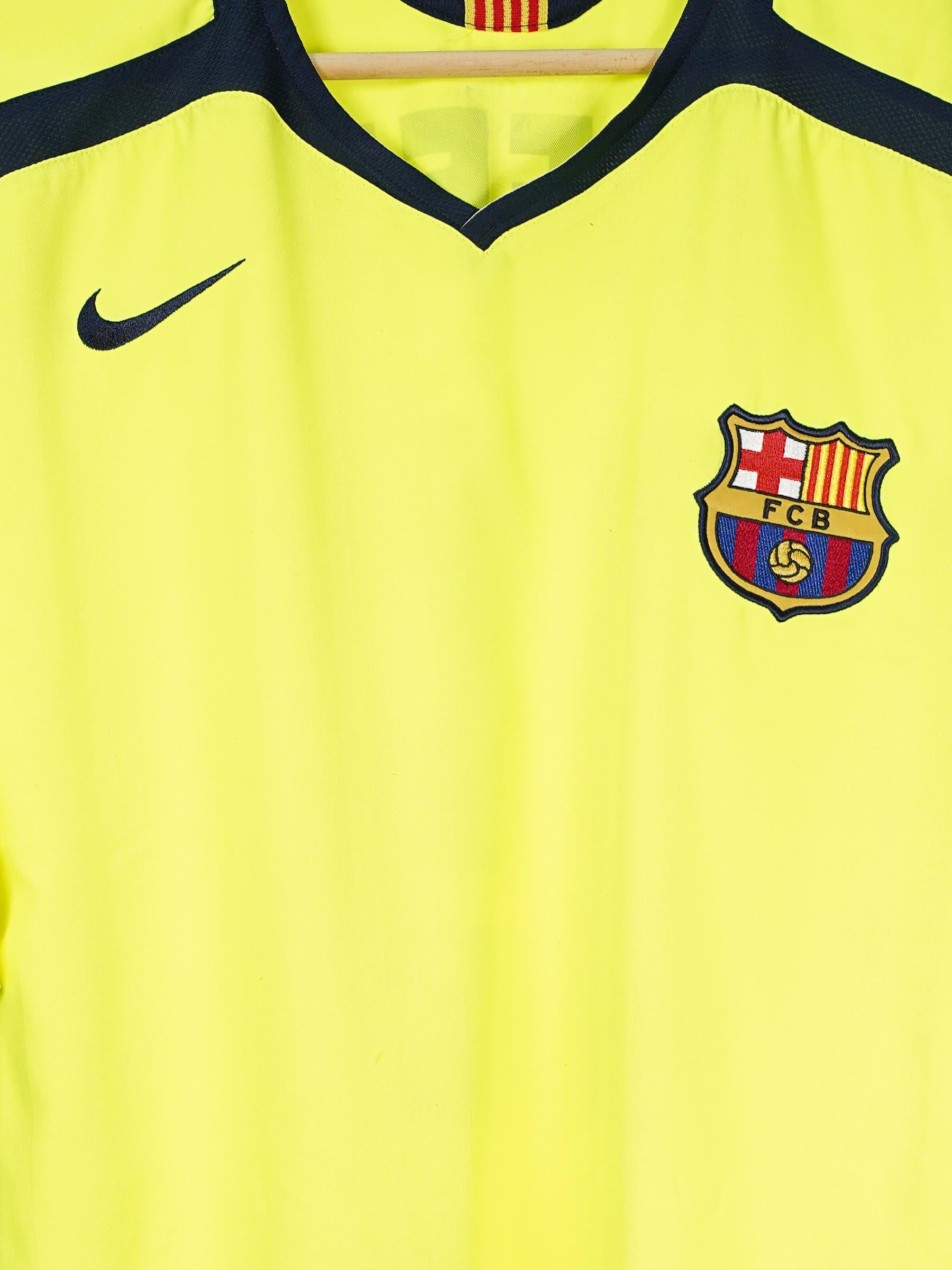 2005/6 FC Barcelona Messi #19 Away Shirt (XL) Nike – First11