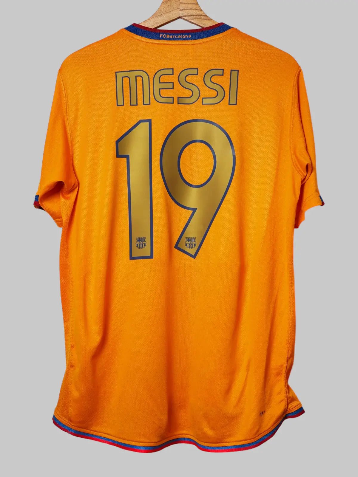 2006/07 Barcelona Messi #19 Away Shirt (M) Nike | First11