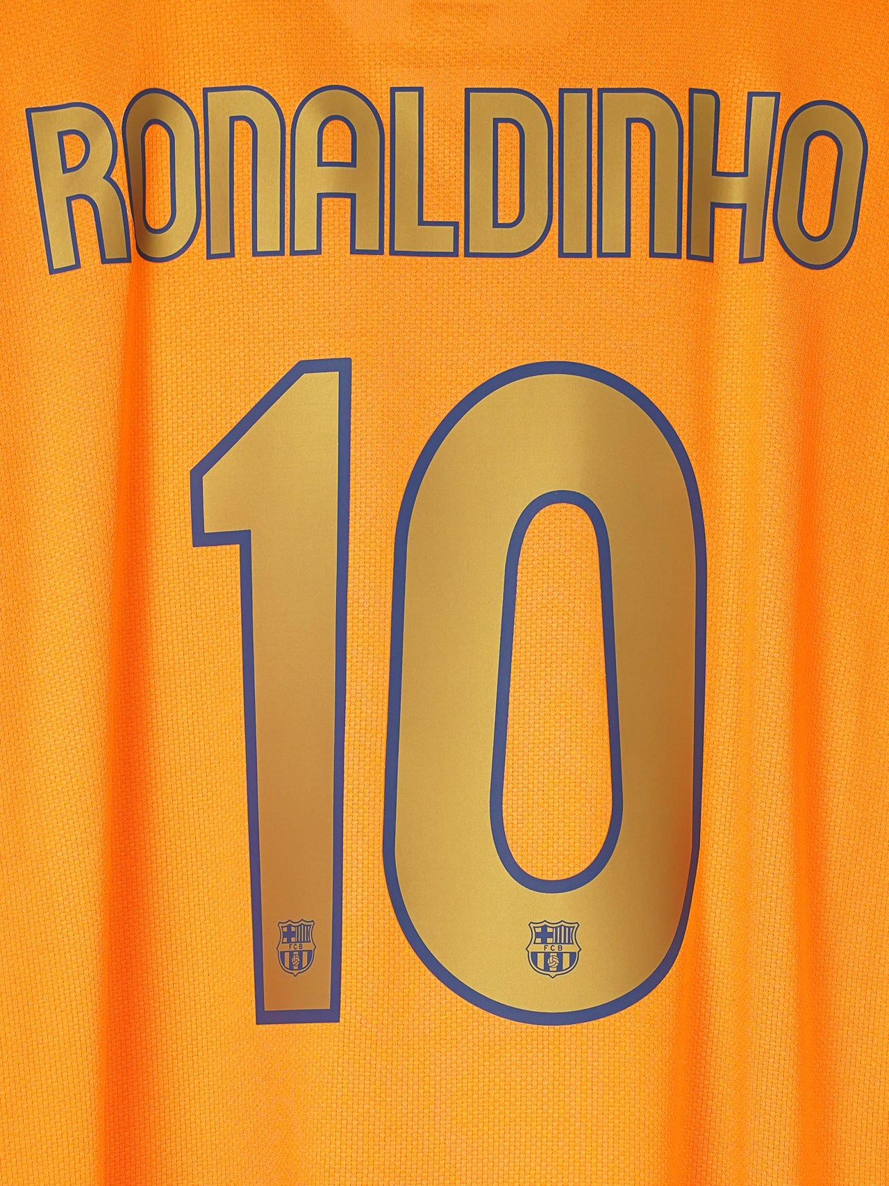 FC Barcelona Away Shirt 2006/7 Ronaldinho 10 (XL)