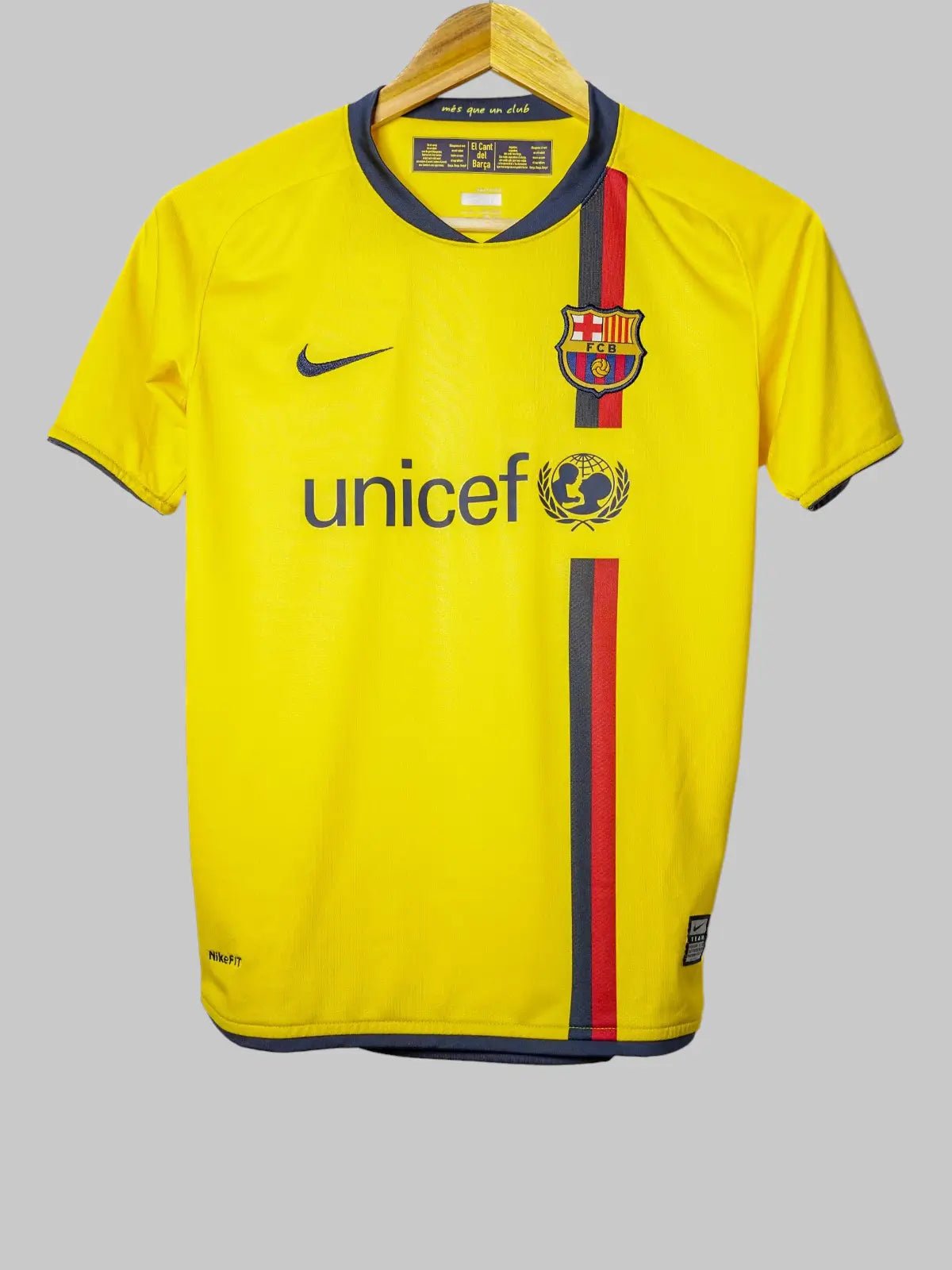 2008/09 FC Barcelona Away Shirt (M kids) Nike | First11