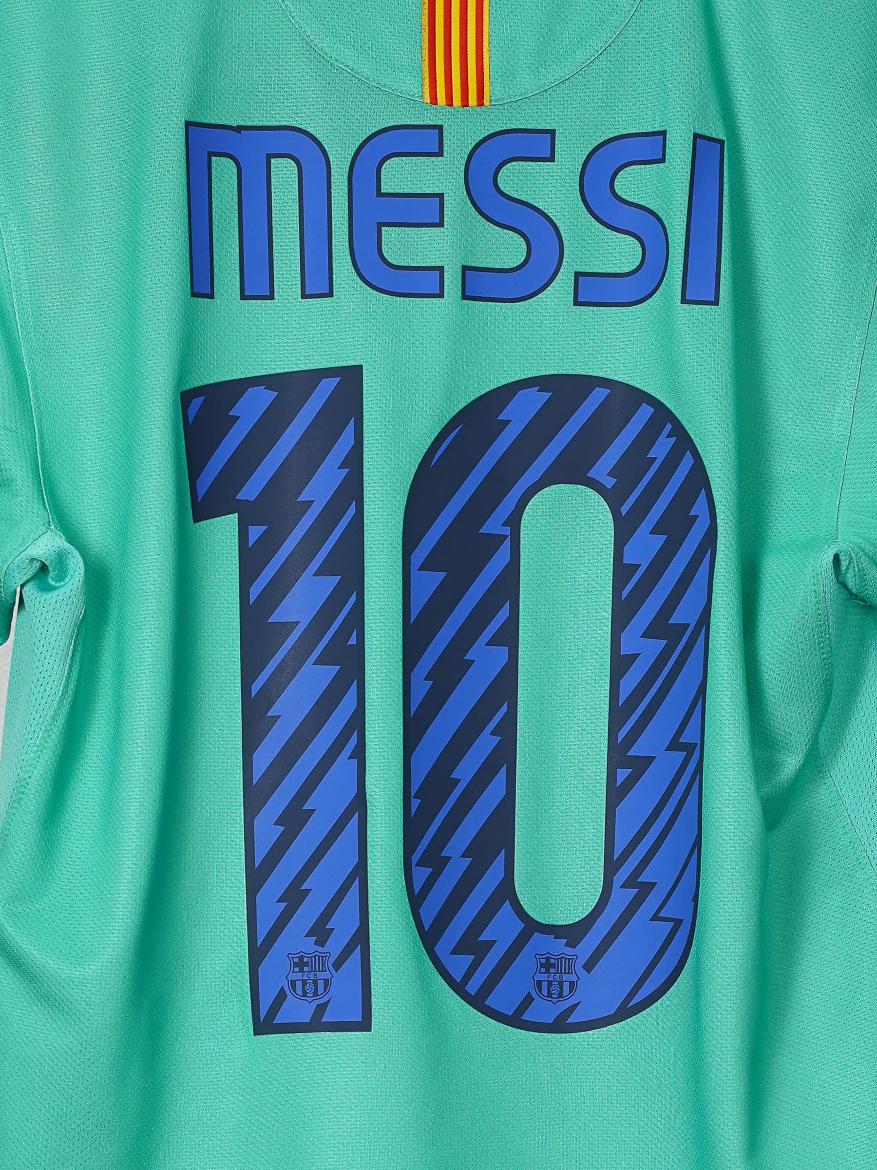 FC Barcelona Away Shirt 2010/11 Messi 10 (S)
