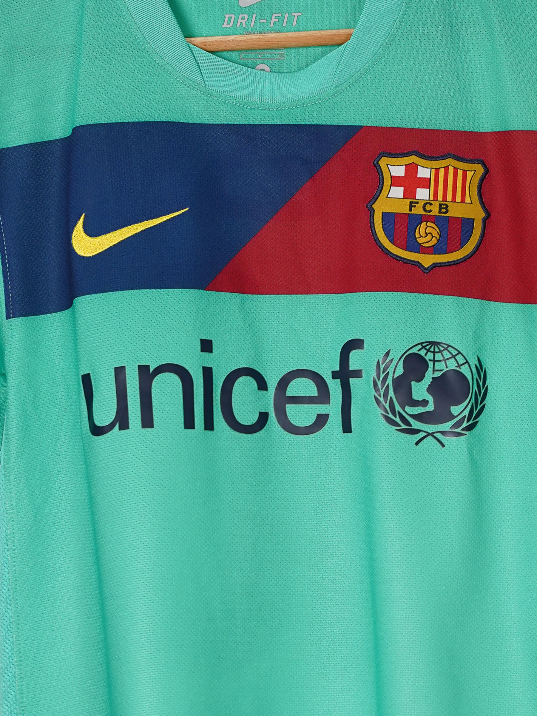 FC Barcelona Away Shirt 2010/11 Messi 10 (S)