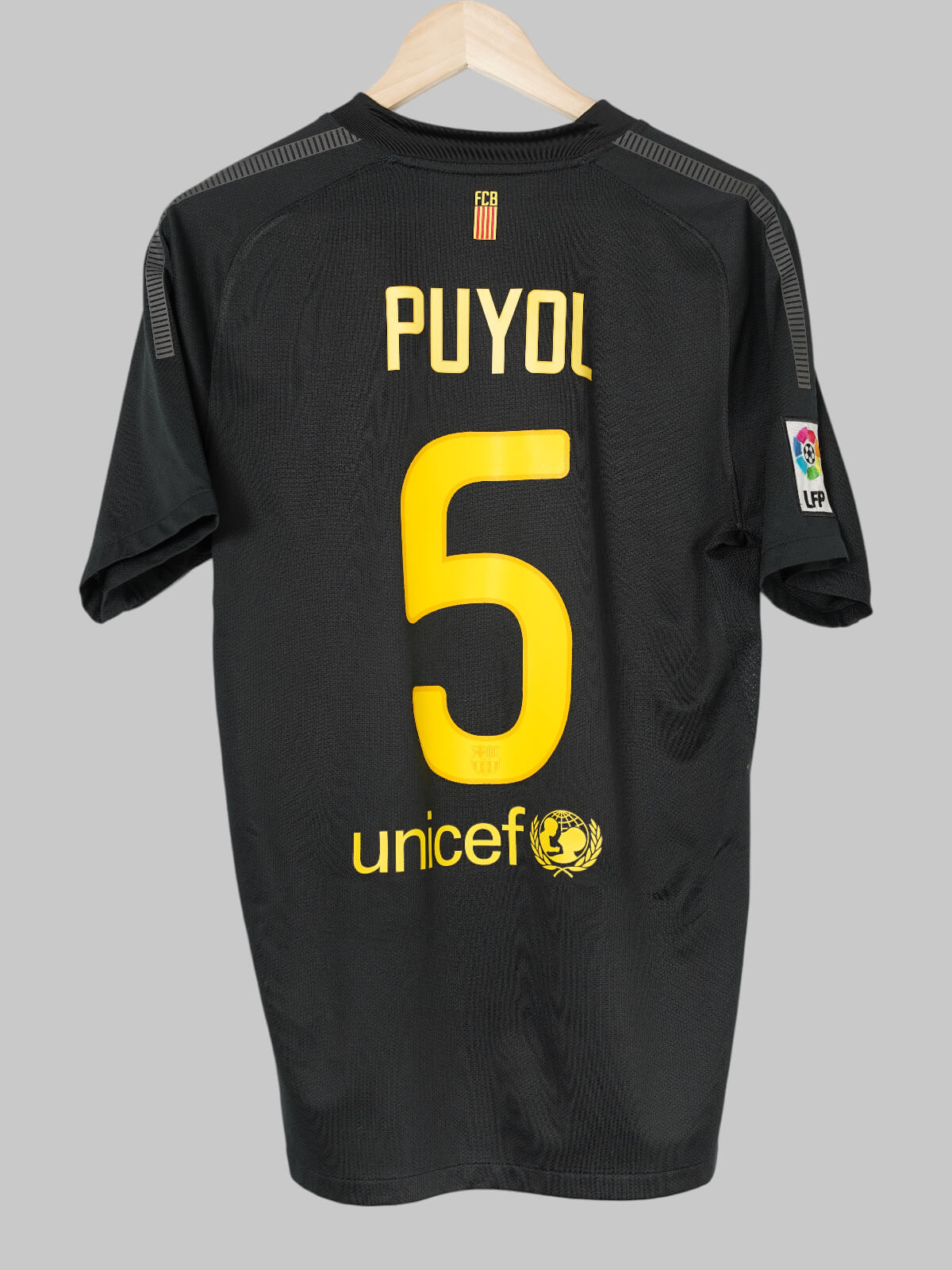 FC Barcelona Puyol 5番 シャツ 2011/12 Barcelona Puyol #5 Away Shirt (M) Nike | First11