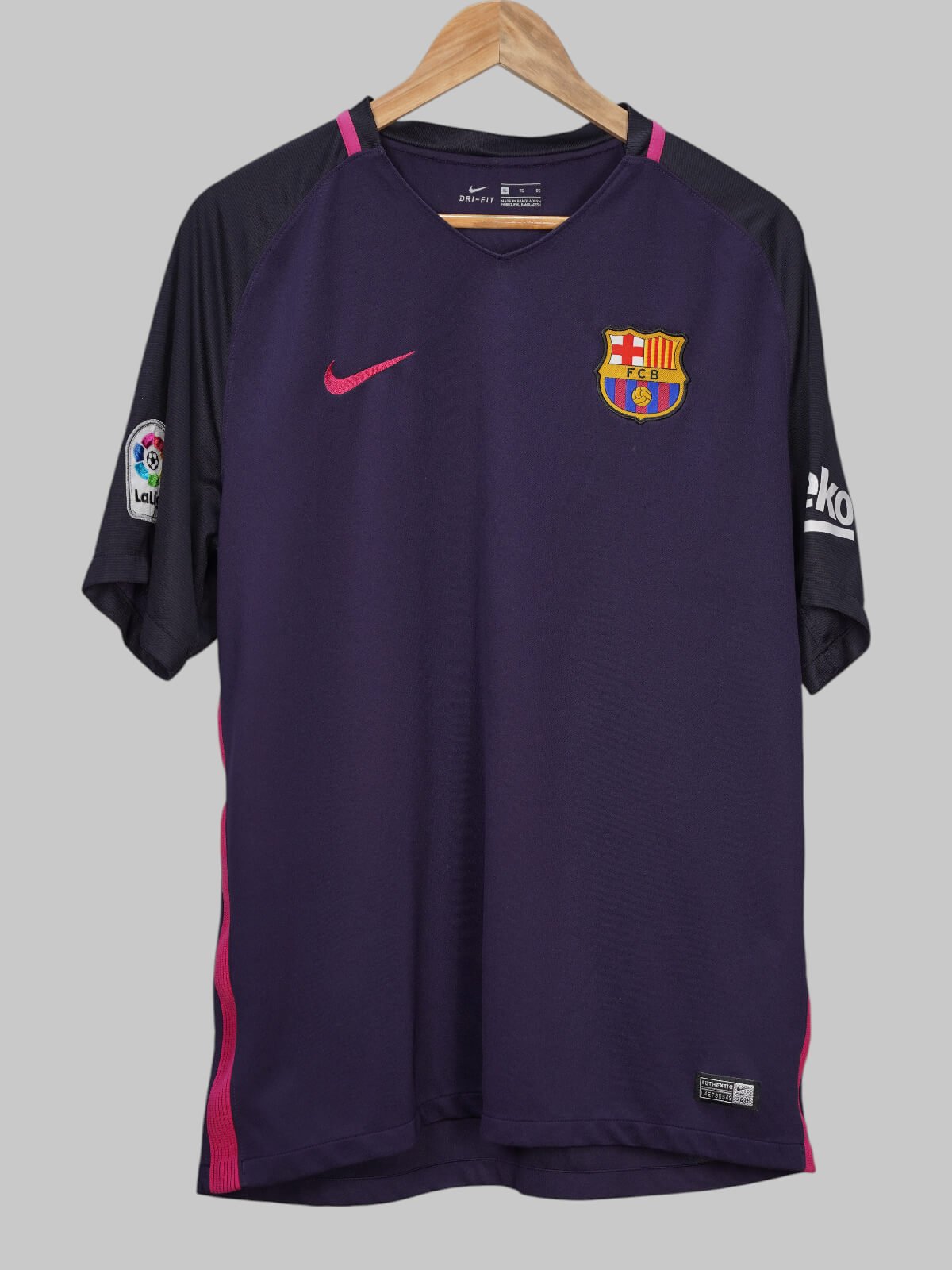 FC Barcelona Away Shirt 2016/17 Suarez 9 (XL)