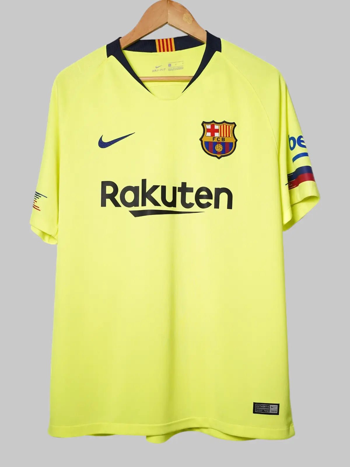 FC Barcelona Away Football Shirt 2018/19 – Messi – Size Large