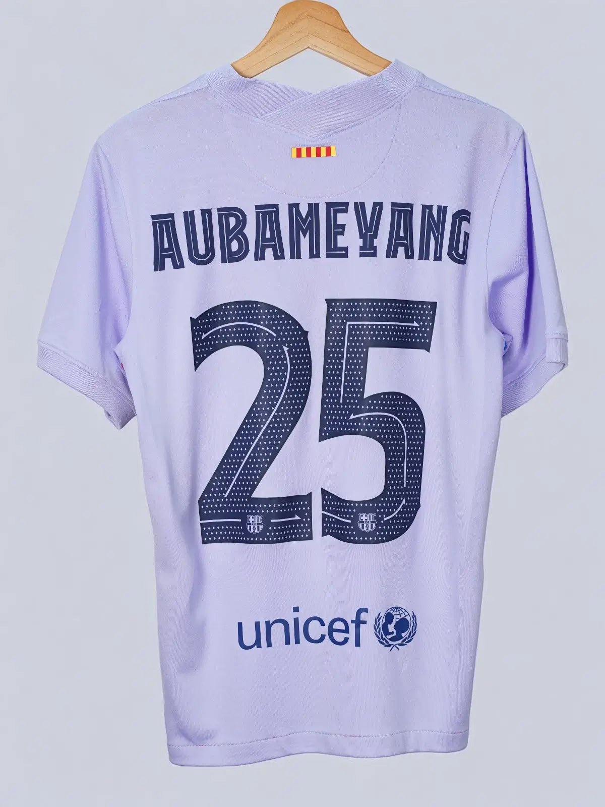 2021/22 Barcelona Aubameyang #25 Away Shirt (S) Nike