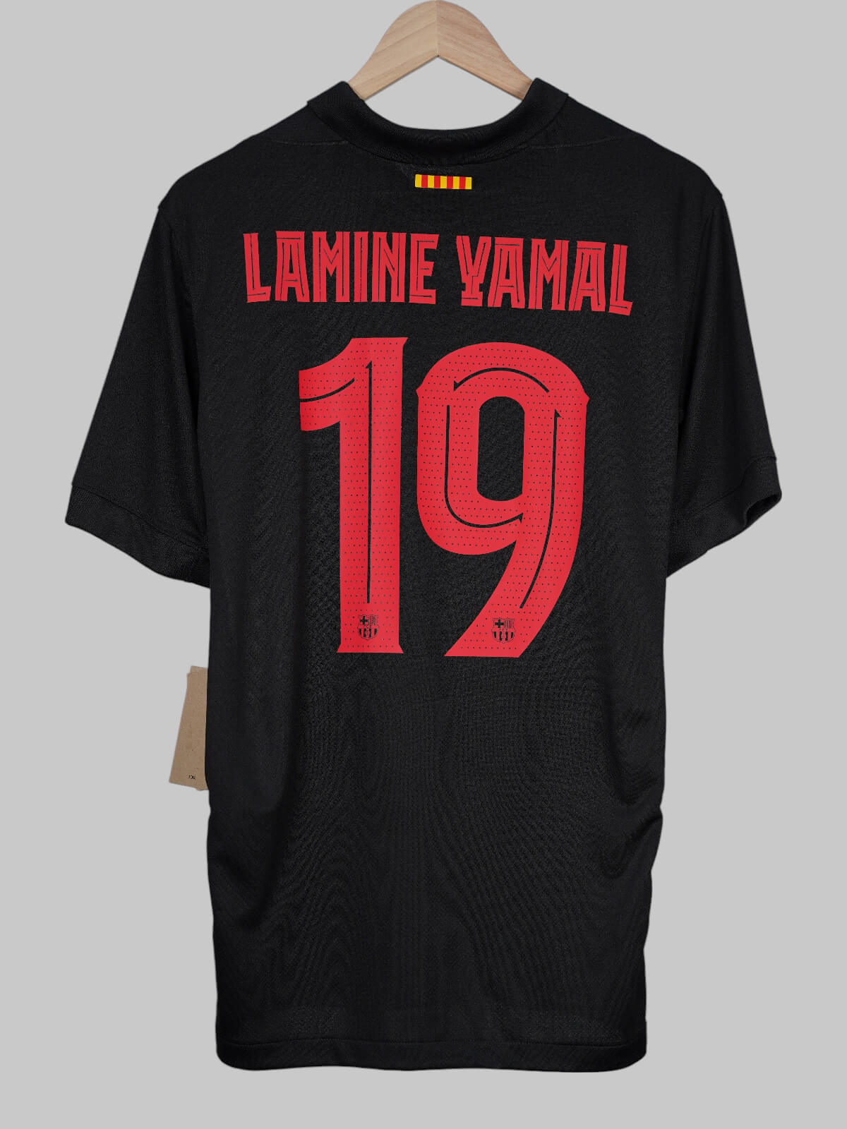 FC Barcelona Away Shirt 2024/25 BNWT Lamine Yamal 19 (M)