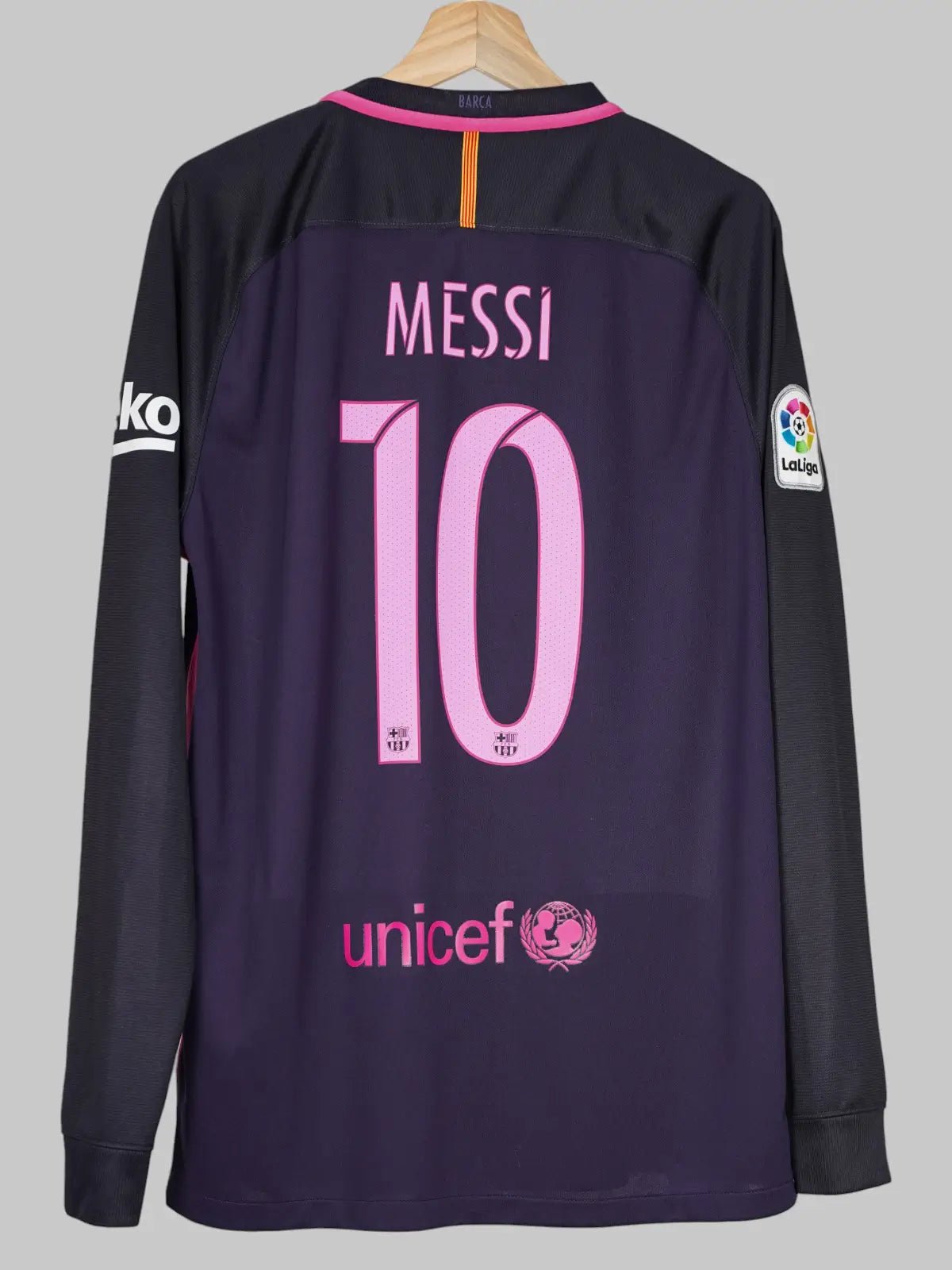 NIKE FC Barcelona Messi 10 長袖紫ピンク ユニフォーム 2016/17 Barcelona Messi #10 Away Shirt L/S (L) Nike | First11