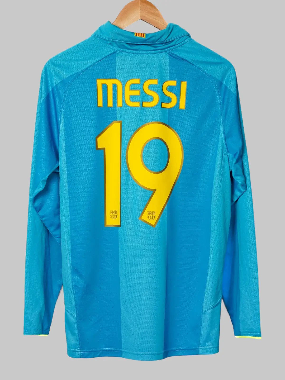 FC Barcelona Away Shirt Player Issue 2007/8 Messi 19 (S)