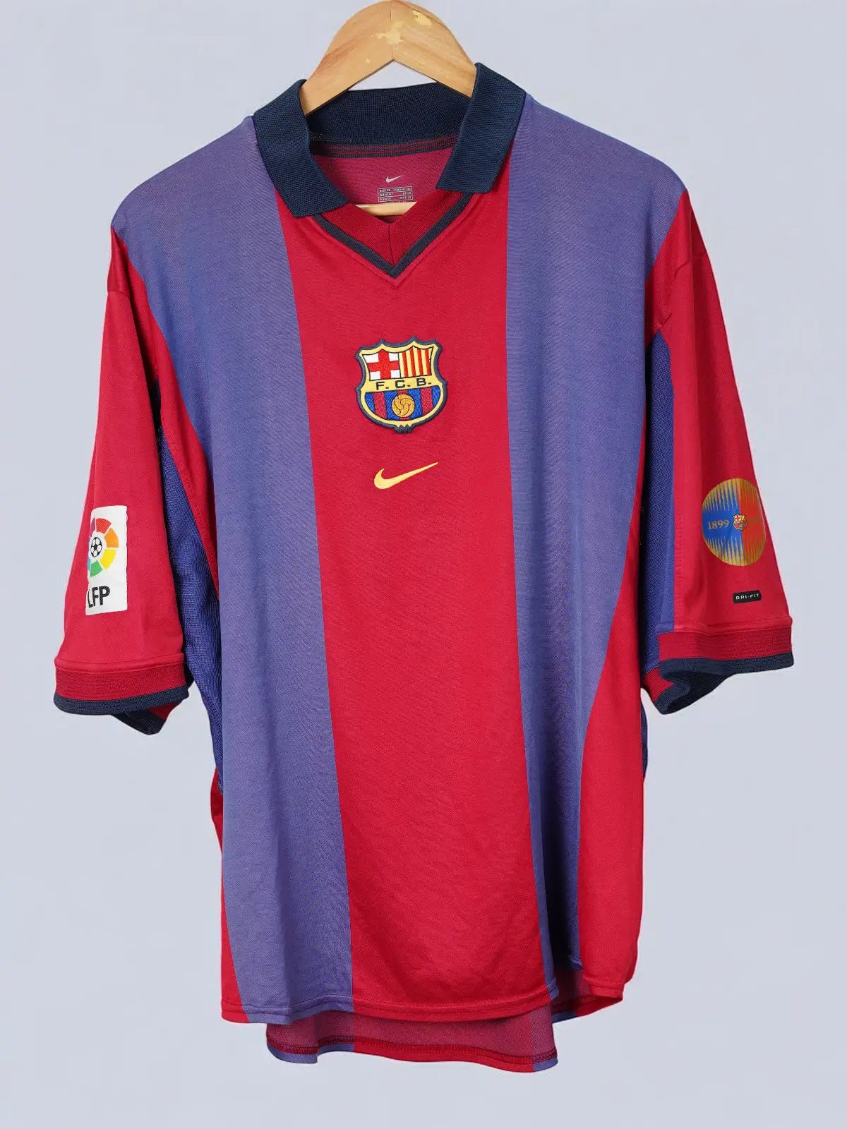 2000/01 Barcelona Kluivert #9 Home Shirt (XL) Nike | First11