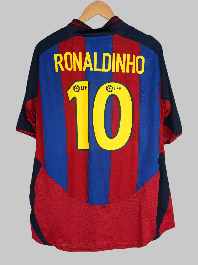FC Barcelona Home Shirt 2003/4 Ronaldinho 10 (XL)