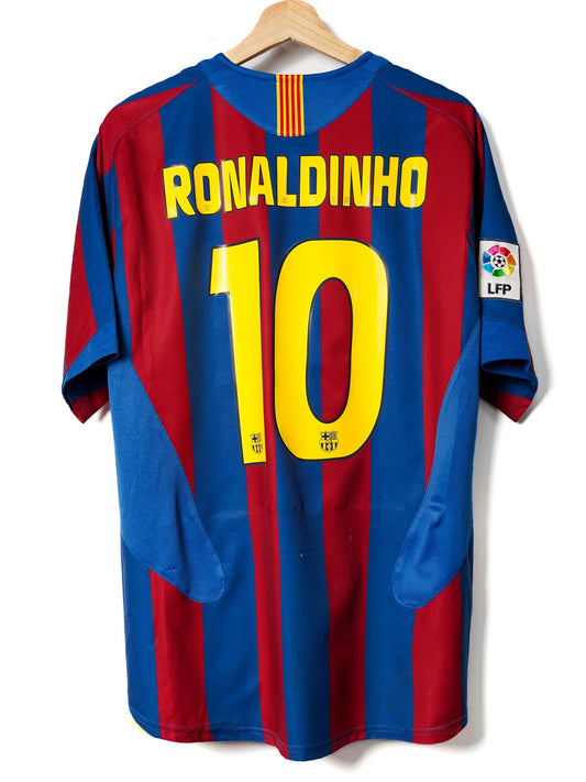 FC Barcelona Home Shirt 2005/06 Ronaldinho 10 (M)