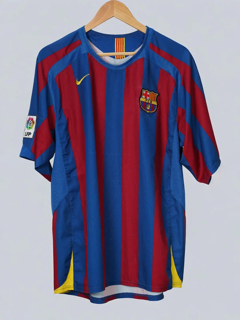 FC Barcelona Home Shirt 2005/6 Messi 30 (L)