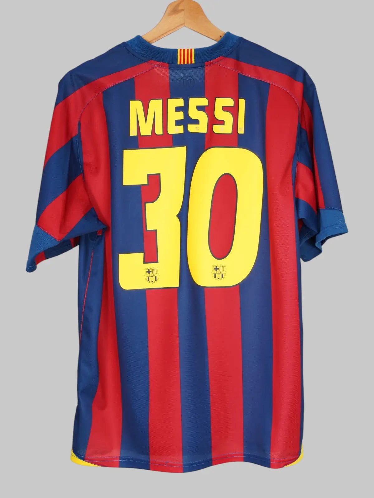 FC Barcelona Home Shirt 2005/6 Messi 30 (M)