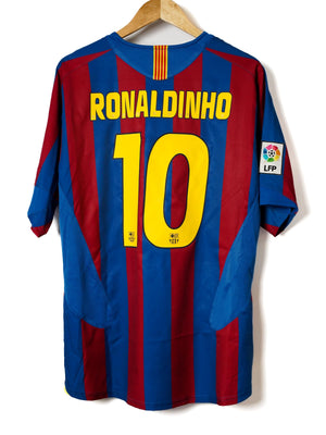 FC Barcelona Home Shirt 2005/6 Ronaldinho 10 (L)