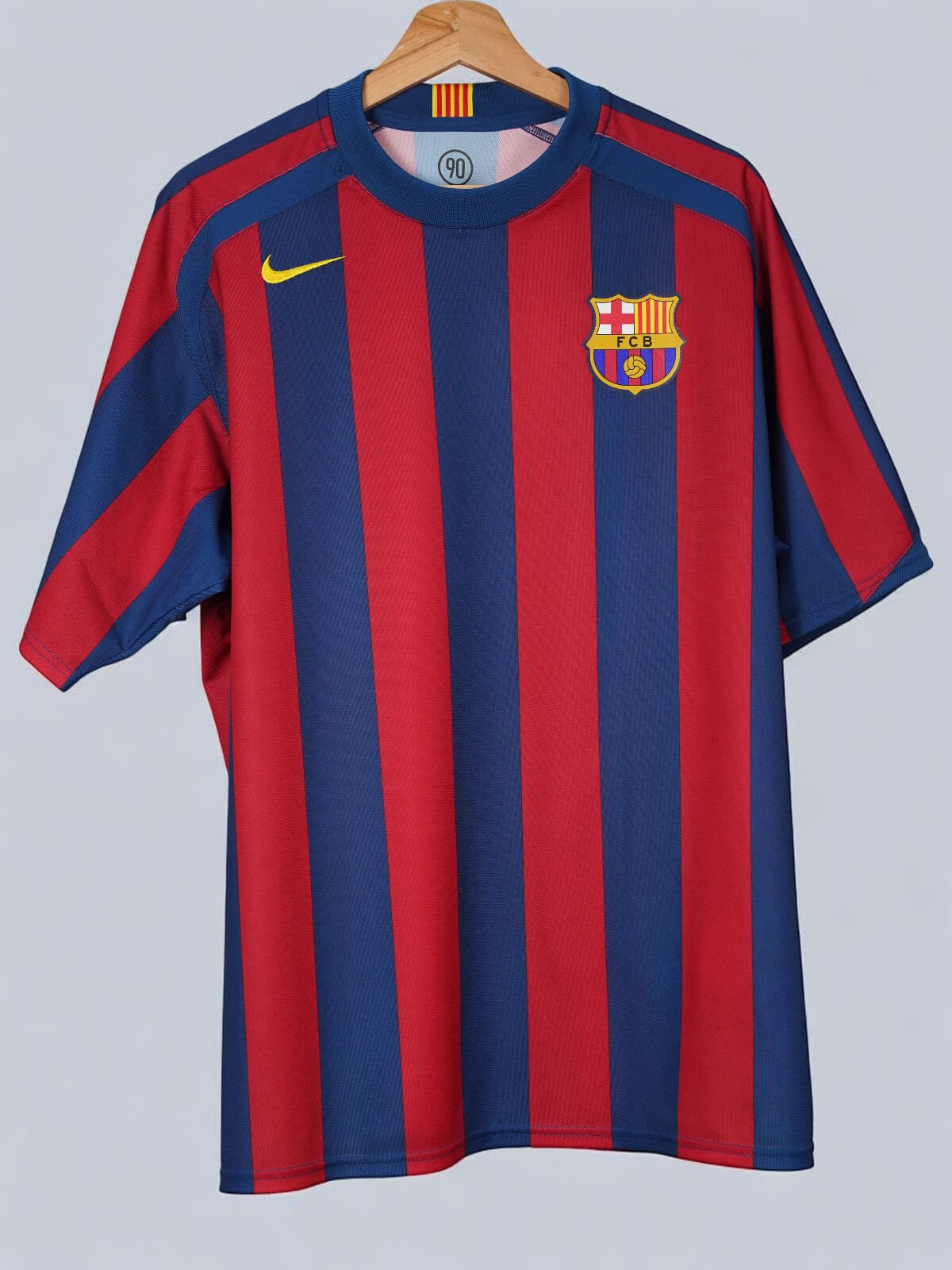 FC Barcelona Home Shirt 2005/6 Ronaldinho 10 (XL)