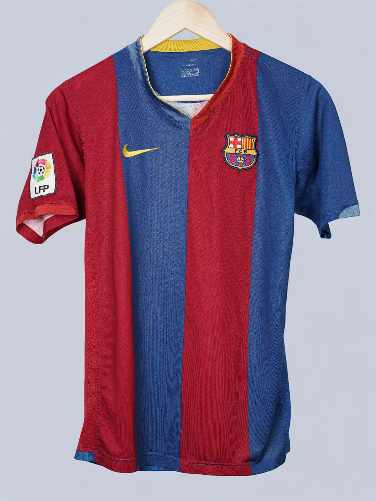 FC Barcelona Home Shirt 2006/7 Messi 19 (XL Kids)