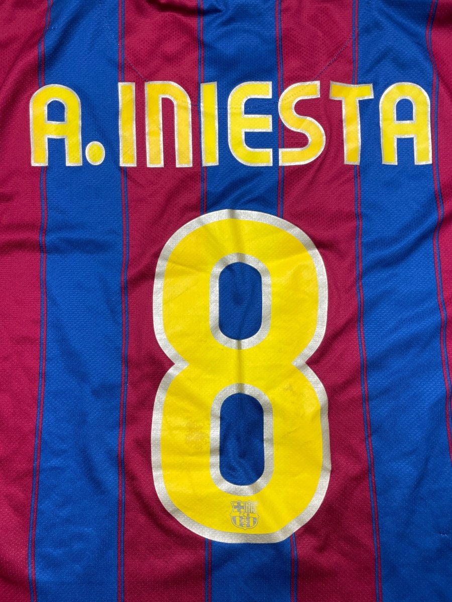 FC Barcelona Home Shirt 2009/10 Iniesta #8 - 8/10 - L