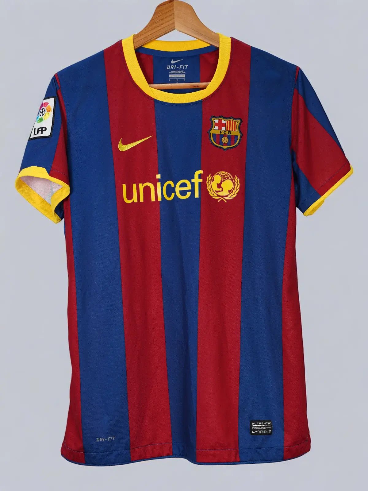 2010/11 FC Barcelona Xavi #6 Home Shirt (Womens L) Nike – First11
