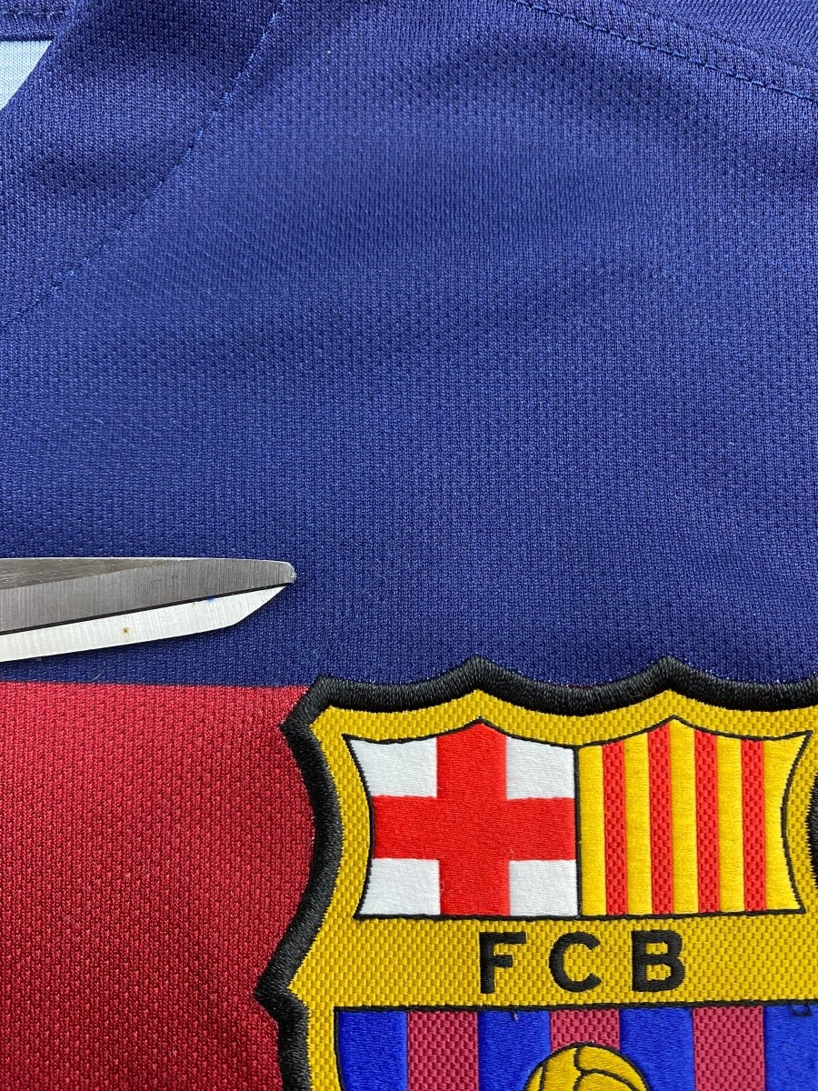 FC Barcelona Home Shirt 2015/16 - 9/10 - XL