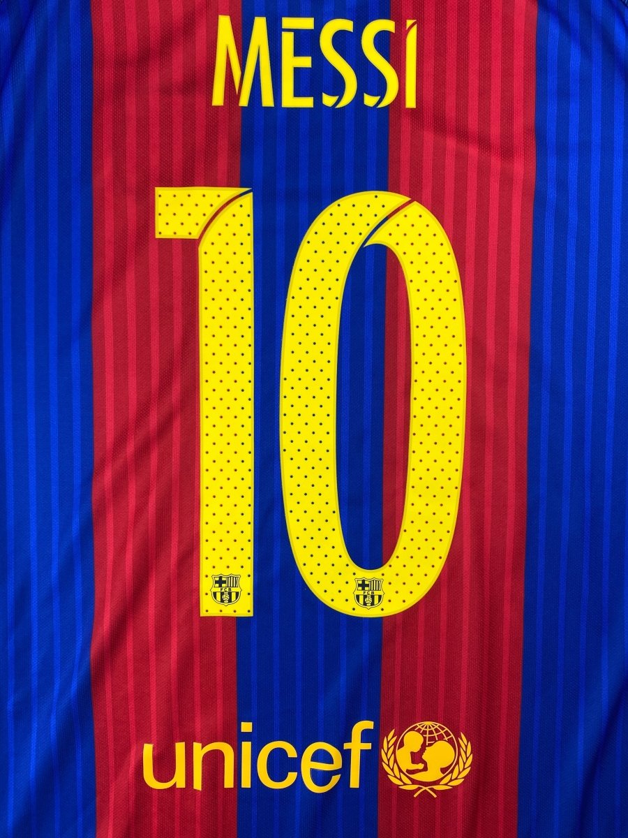 FC Barcelona Home Shirt 2016/17 Messi #10 BNWT - 10/10 - XL