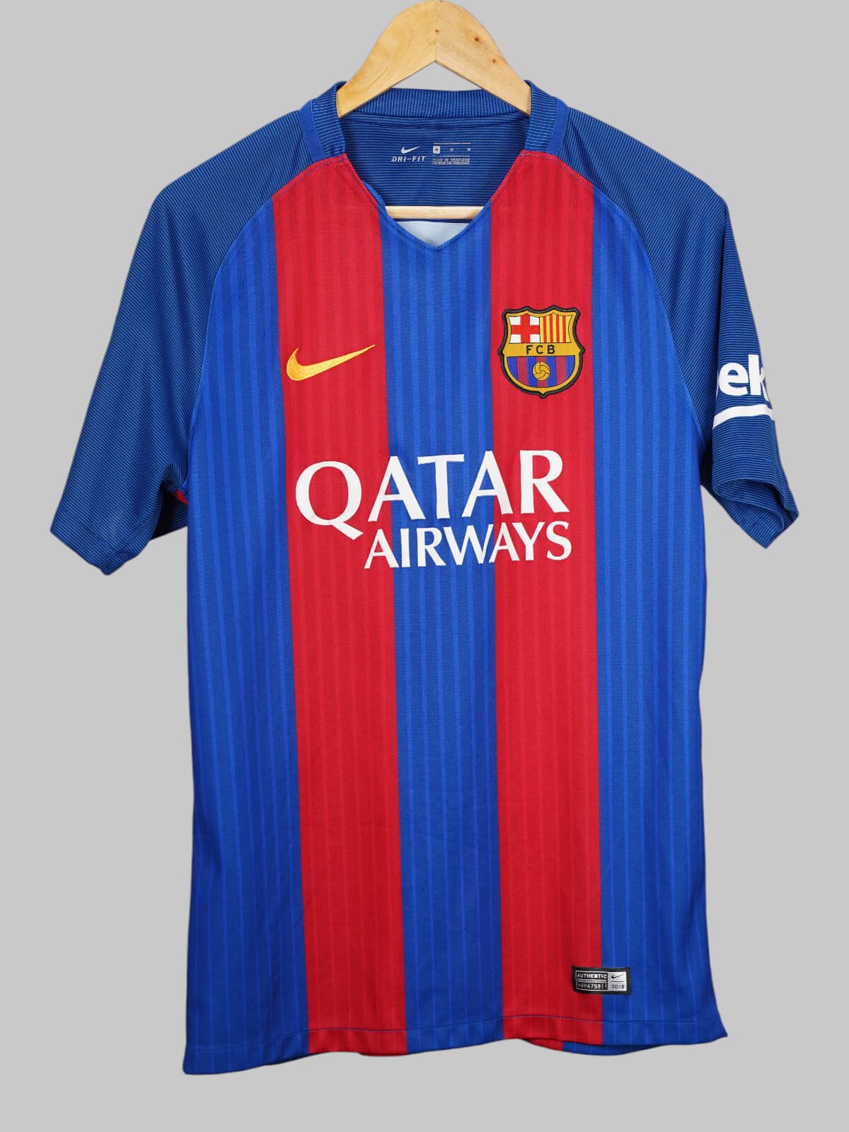 FC Barcelona Home Shirt 2016/17 Messi 10 (M)