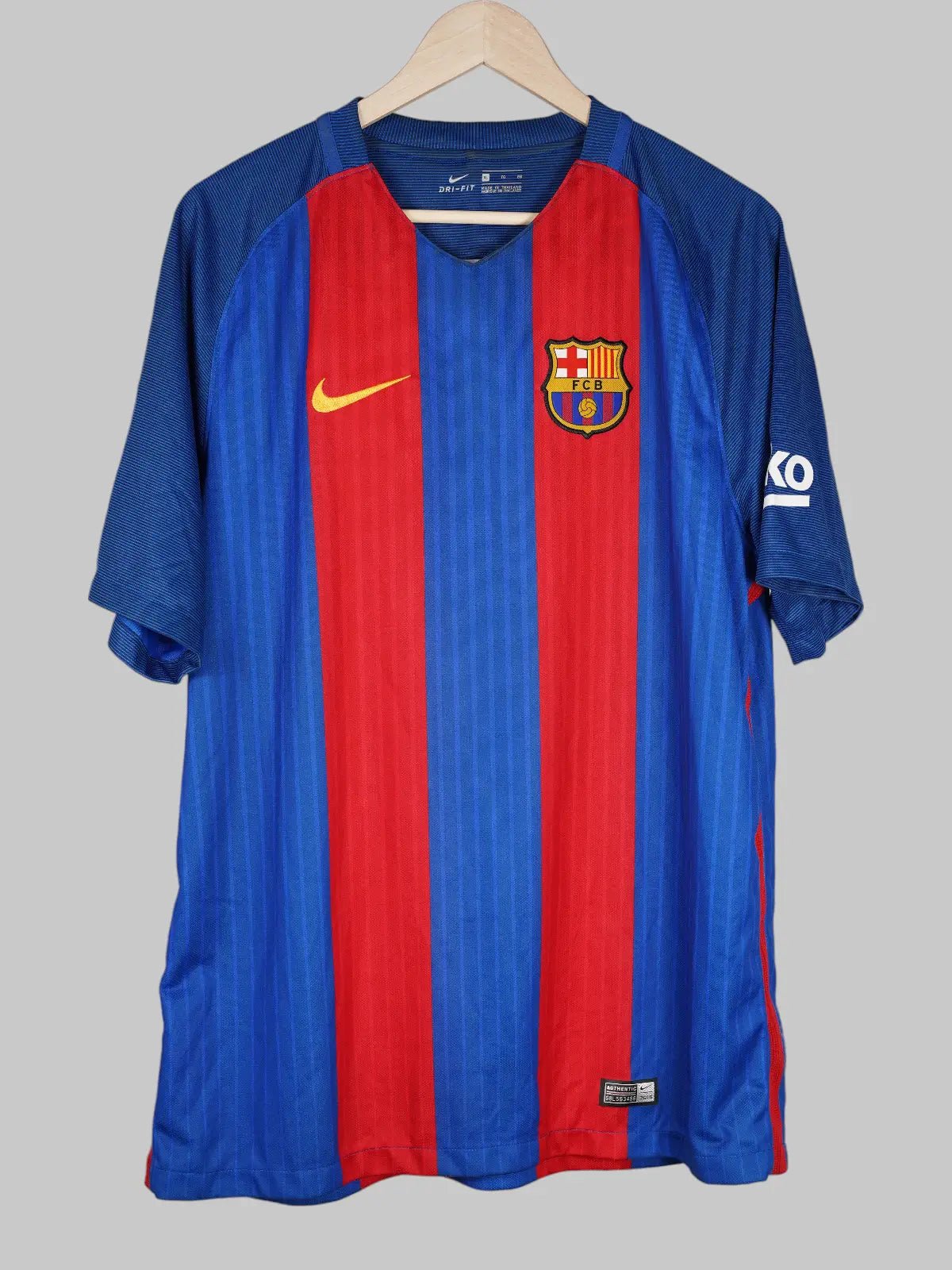 FC Barcelona Home Shirt 2016/17 Messi 10 (XL)