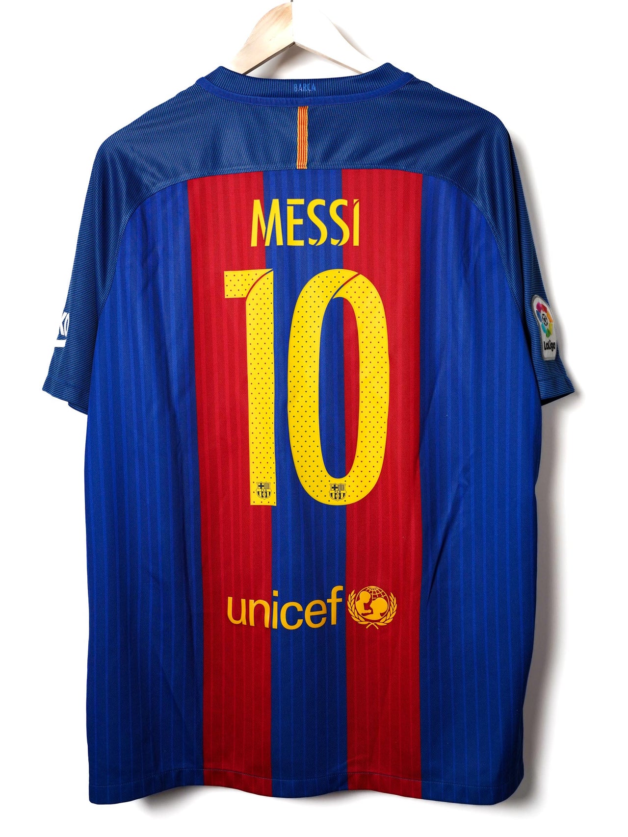 FC Barcelona Home Shirt 2016/17 Messi 10 (XL)