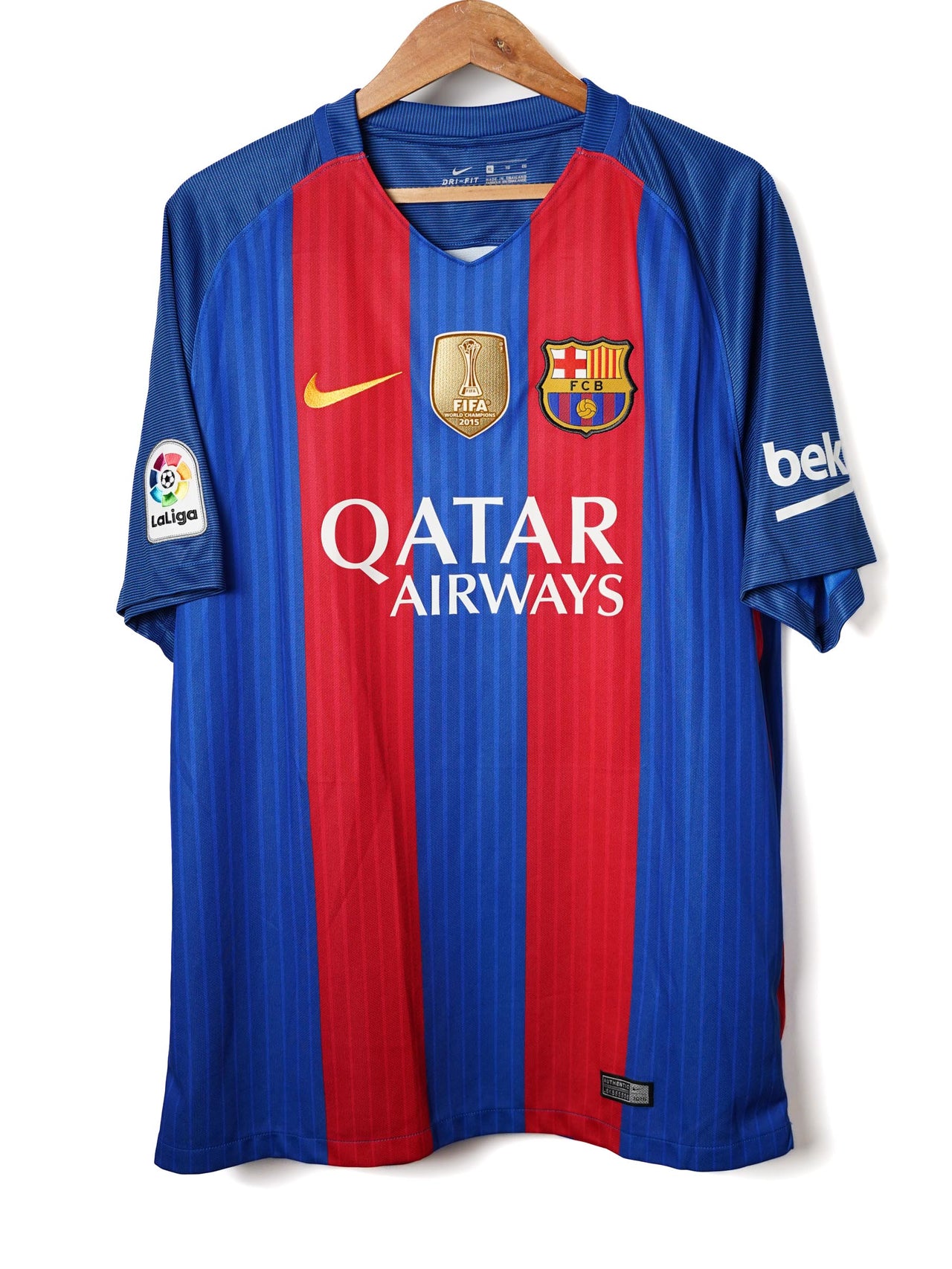 FC Barcelona Home Shirt 2016/17 Pique 3 (XL)
