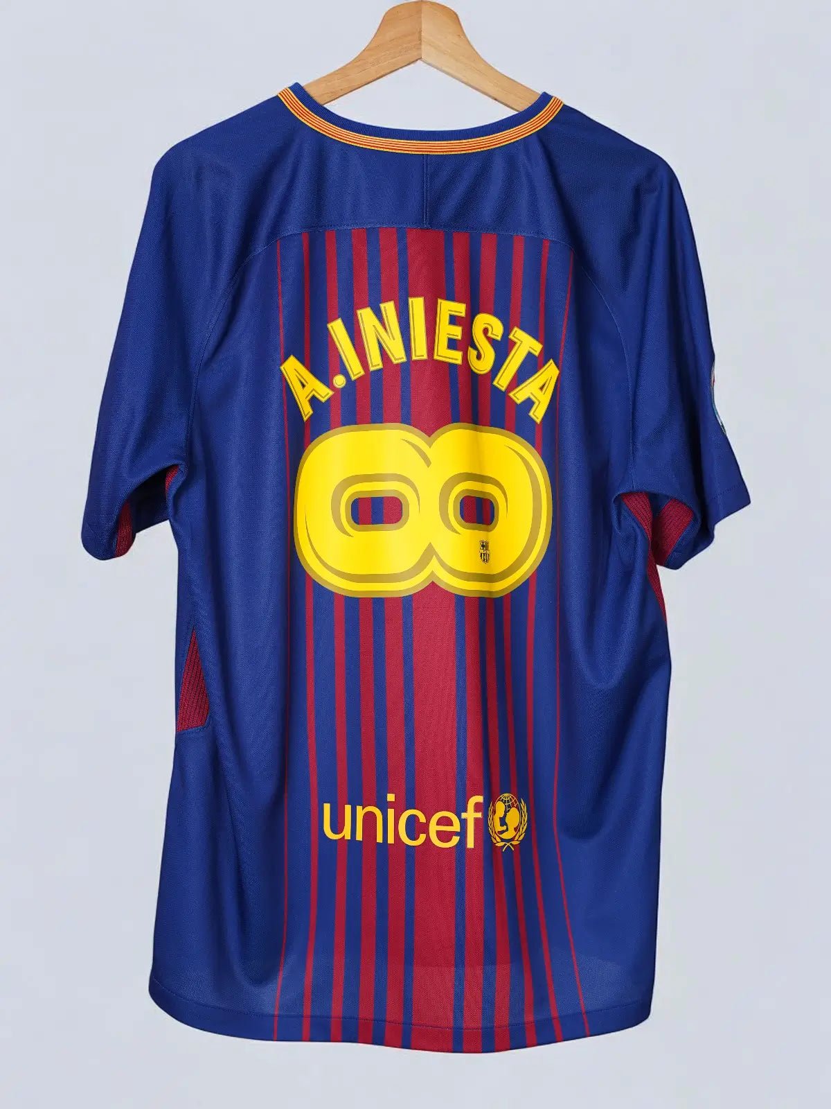 FC Barcelona Home Shirt 2017/18 A.Iniesta 8 (L)