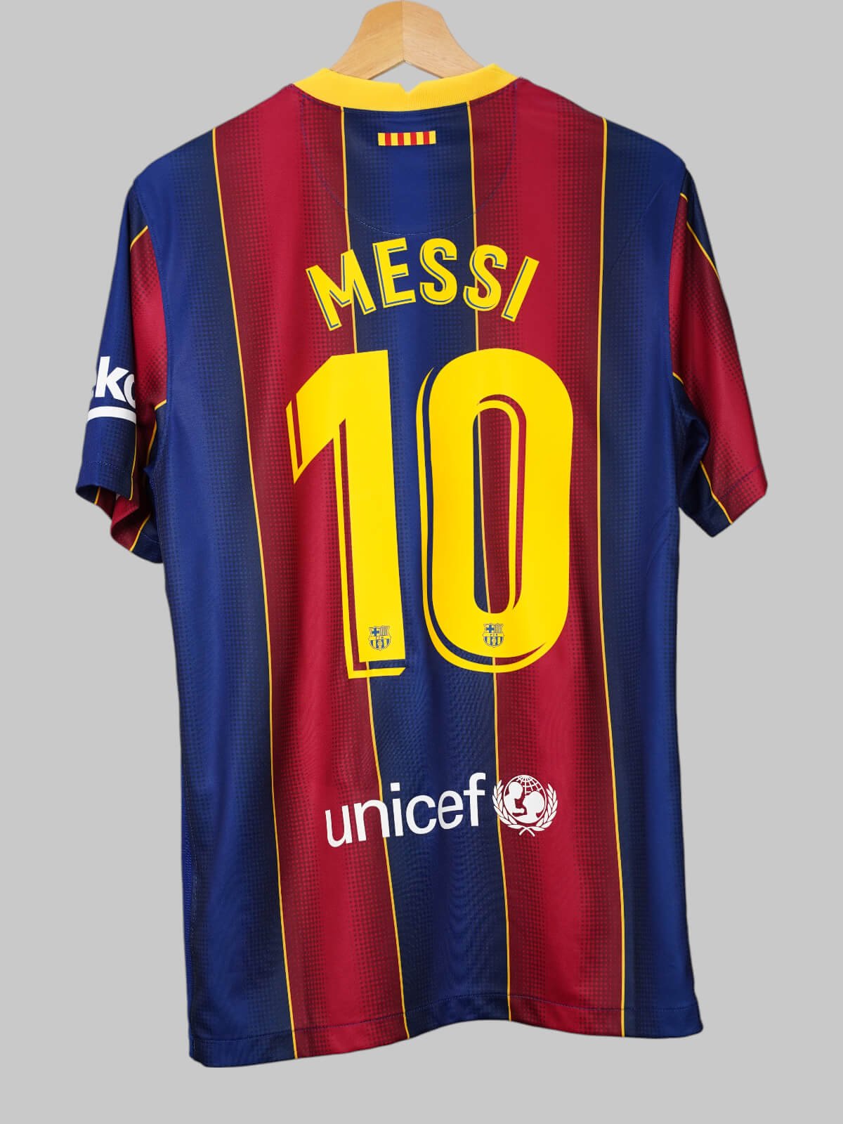 2020/21 Barcelona Messi #10 Home Shirt (M) Nike | First11