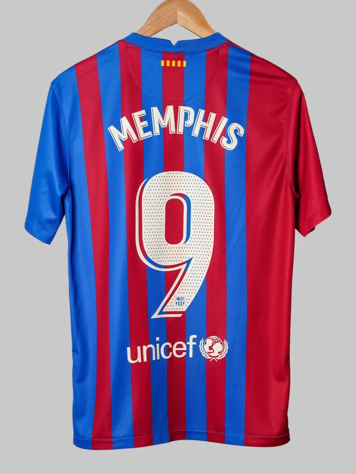 FC Barcelona Home Shirt 2021/22 Memphis 9 (M)