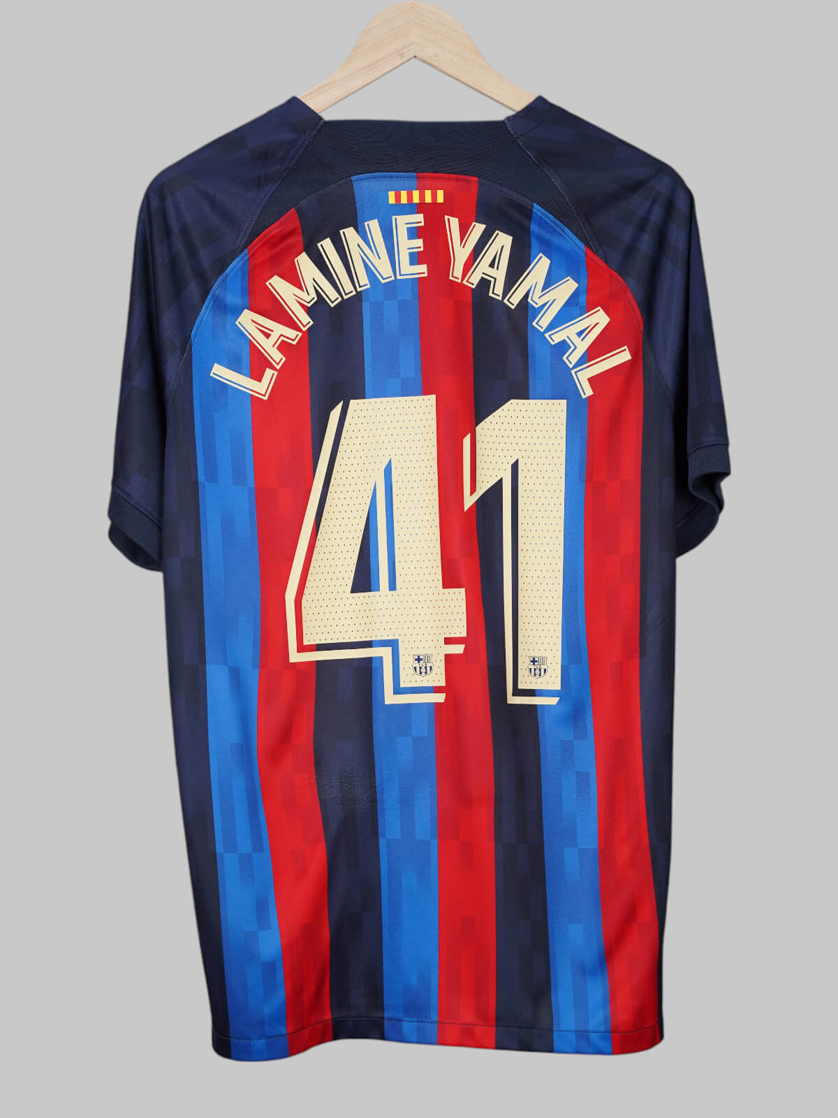 FC Barcelona Home Shirt 2022/23 Lamine Yamal 41 (L)