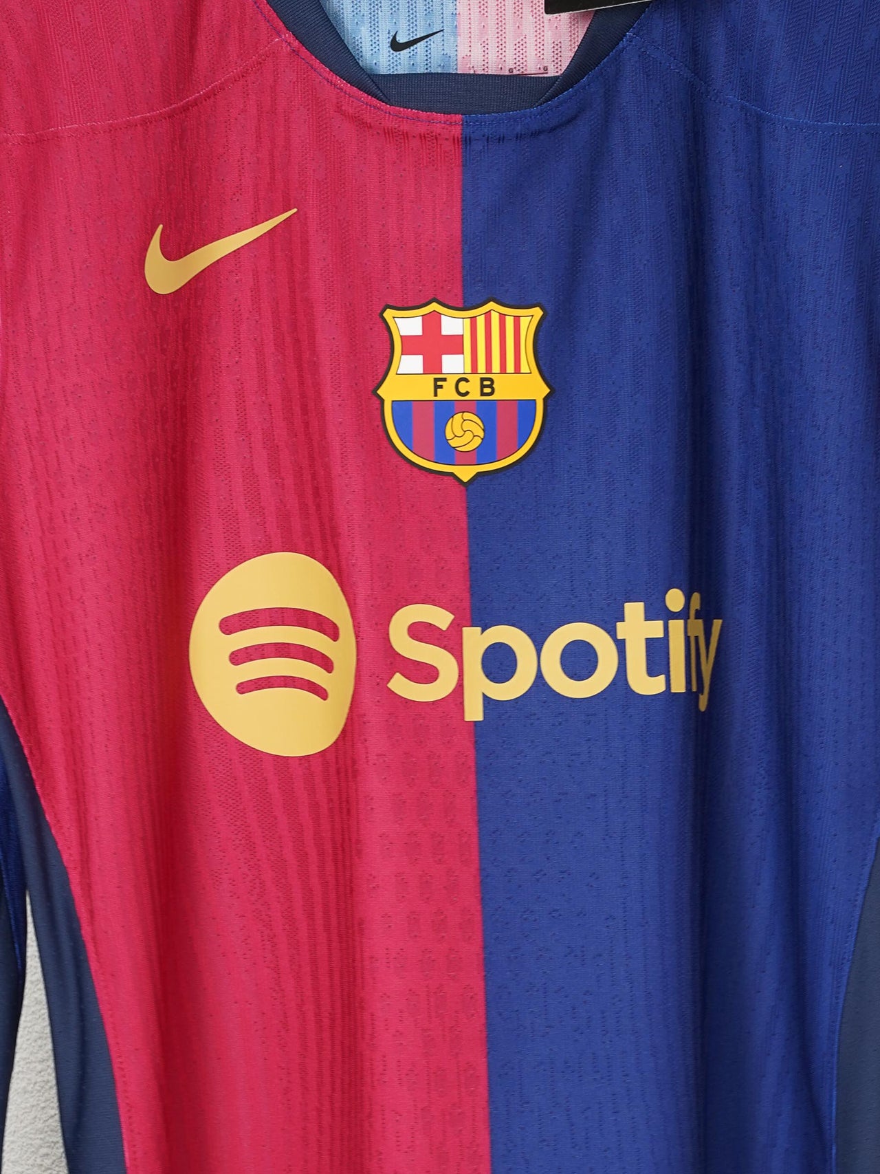 FC Barcelona Home Shirt Player Issue L/S 2024/25 BNWT Lamine Yamal 19 (L)