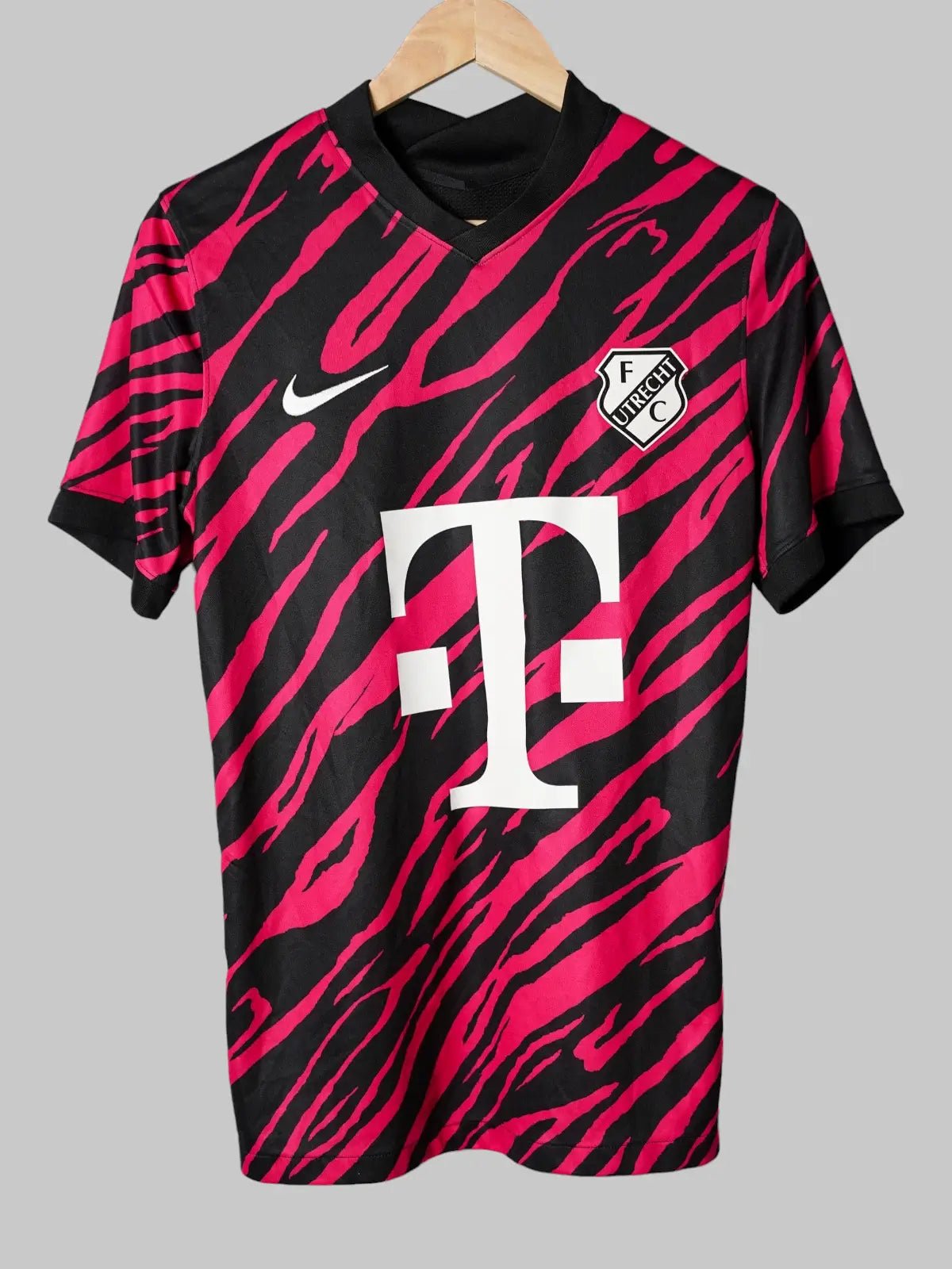 FC Utrecht Away Shirt 2022/23 Dost 28 (M)