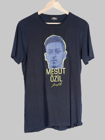 Fenerbahce Fan Shirt Ozil (L)