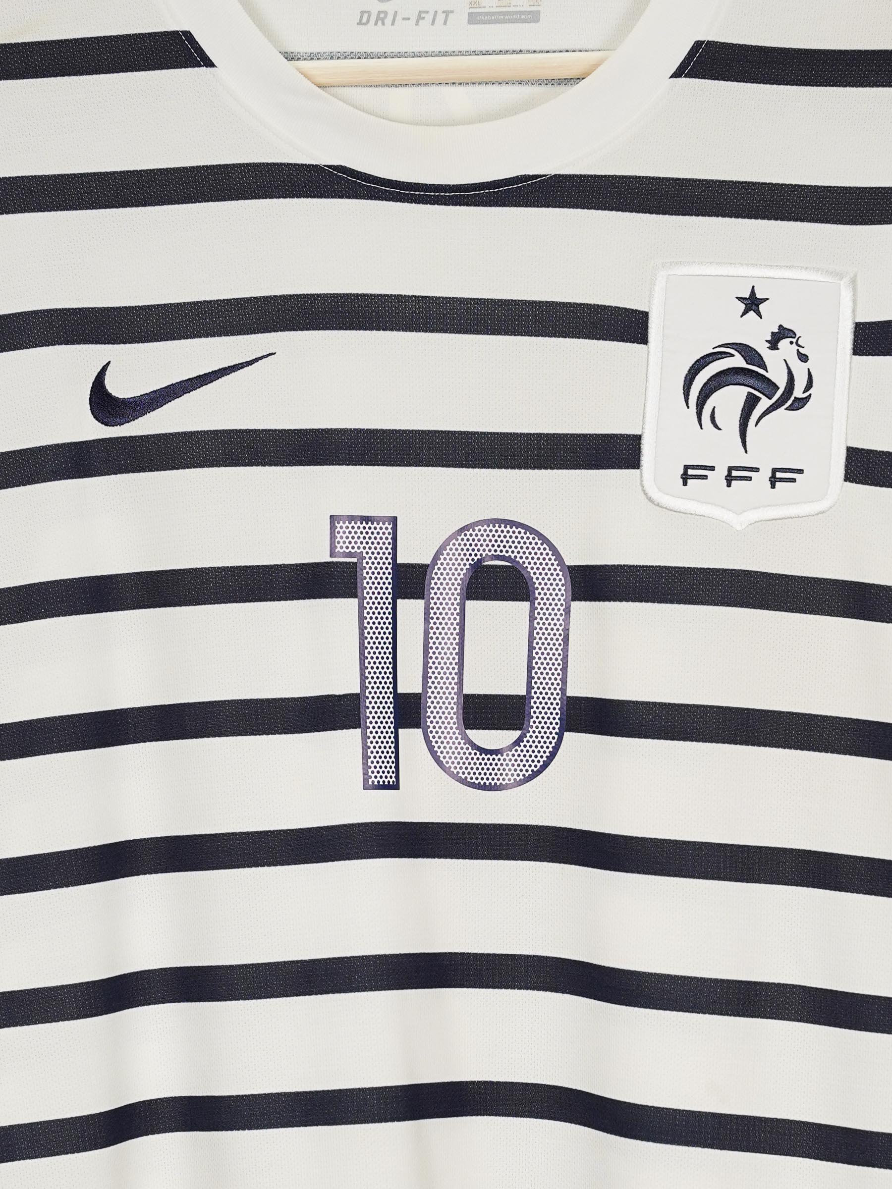 2011/12 France Benzema #10 Away Shirt (XXL) Nike – First11