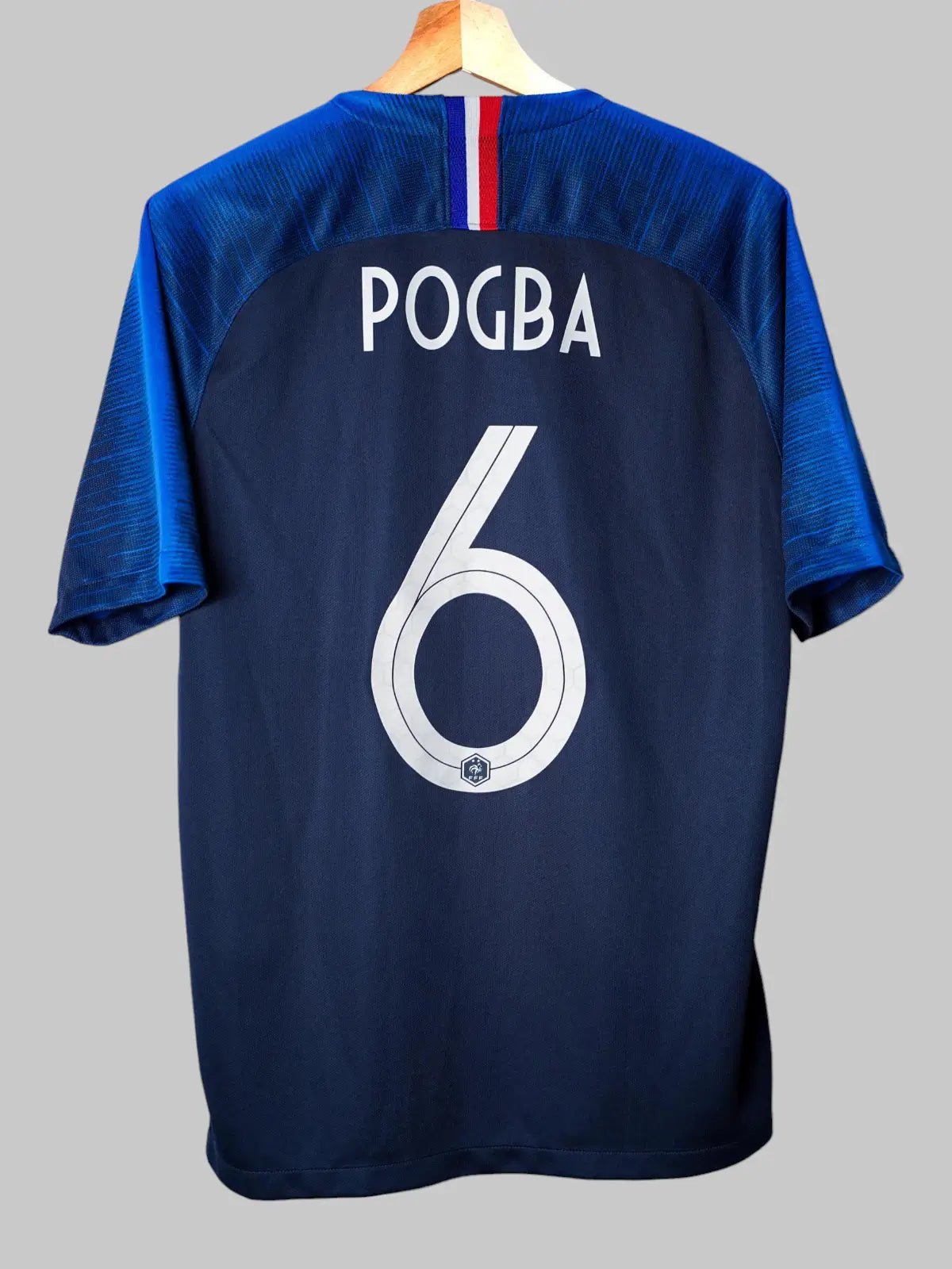 France Home Shirt 2018/19 Pogba 6 (M)