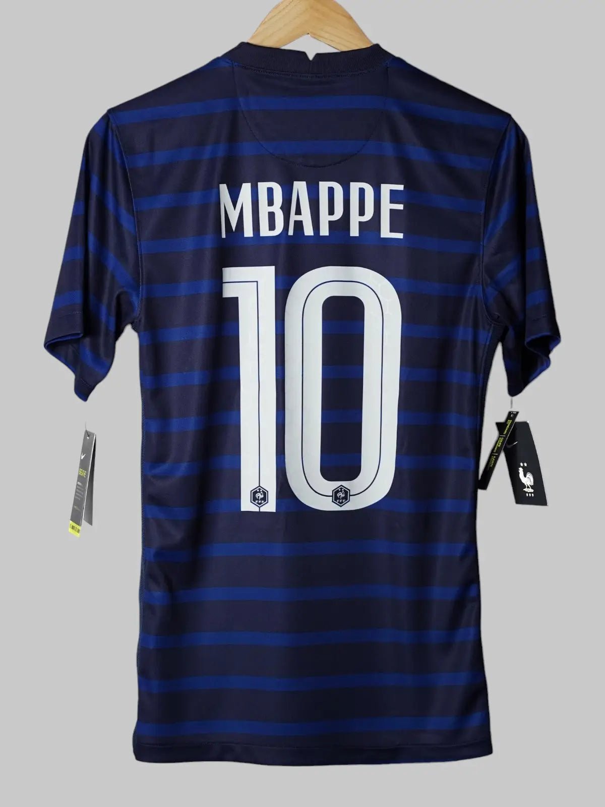France Home Shirt 2020/21 Mbappe 10 BNWT (XS)