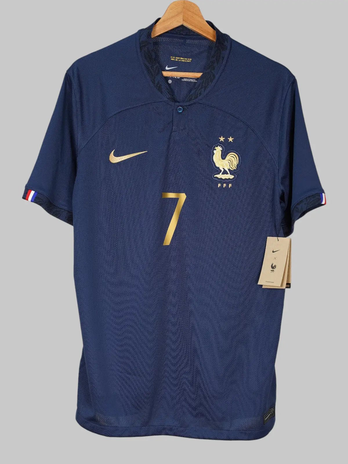 France Home Shirt 2022/23 BNWT Griezmann 7 (L)