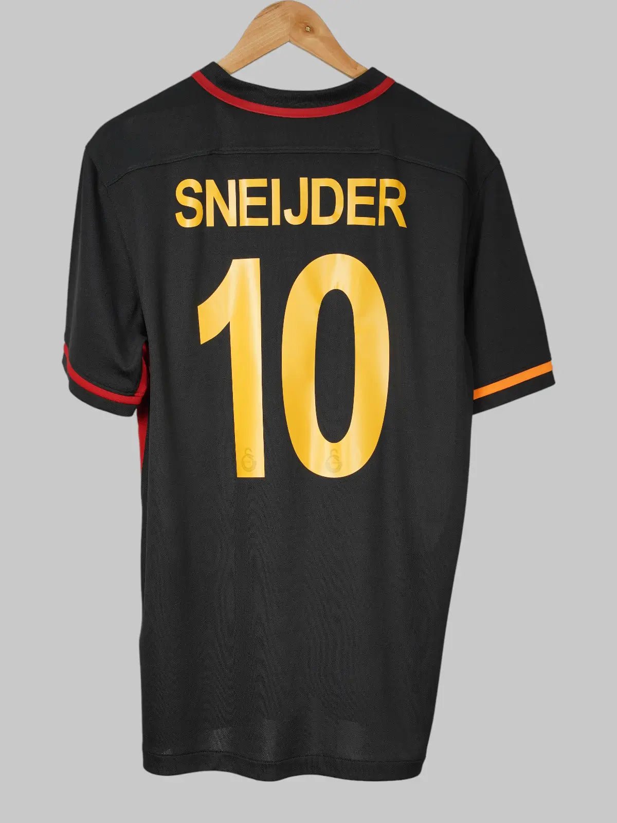Galatasaray Away Shirt 2015/16 Sneijder 10 (L)
