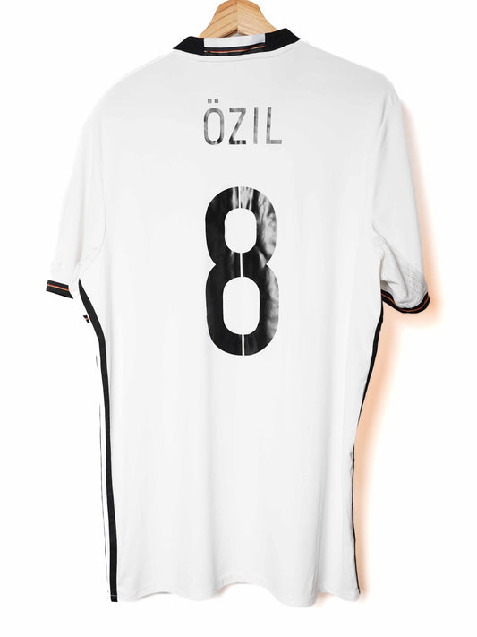 Germany Home Shirt 2015/16 Özil 8 (L)