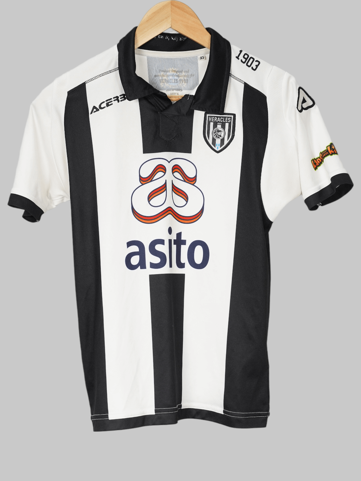 Heracles Almelo Home Shirt 2016/17 Gladon 9 (XS)