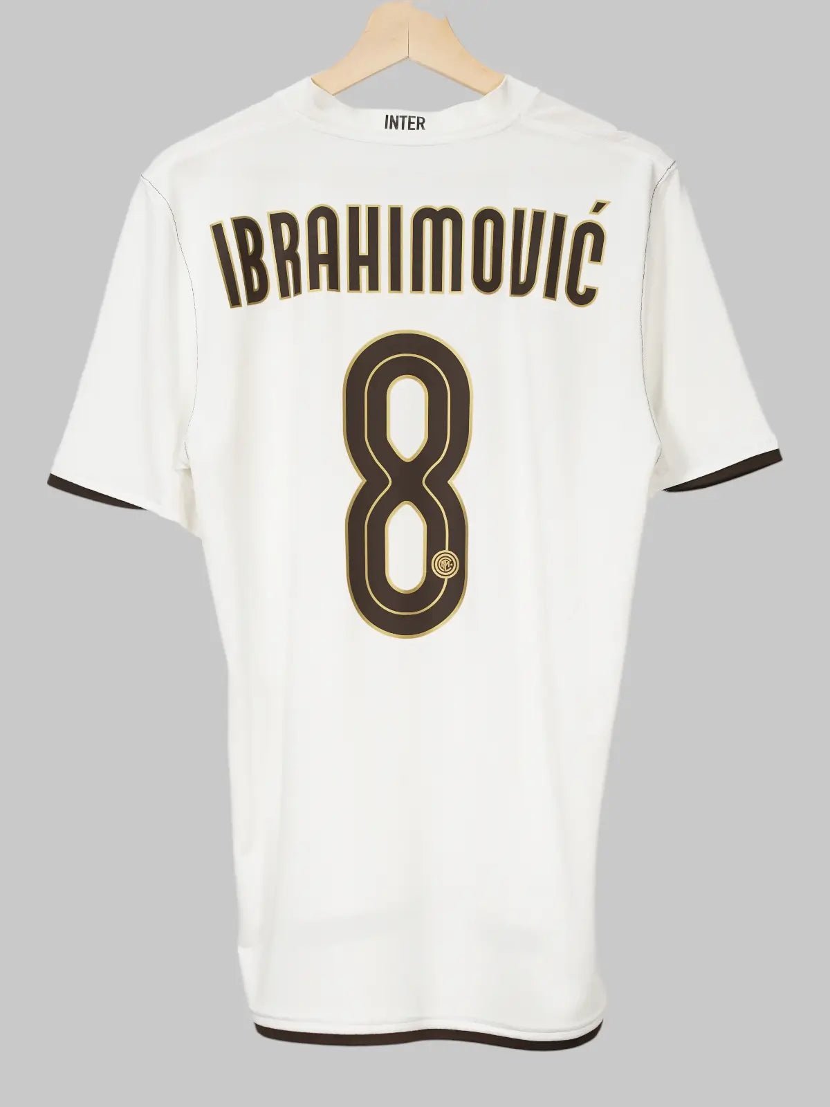 Inter Milan Away Shirt 2008/9 Ibrahimovic 8 (M)