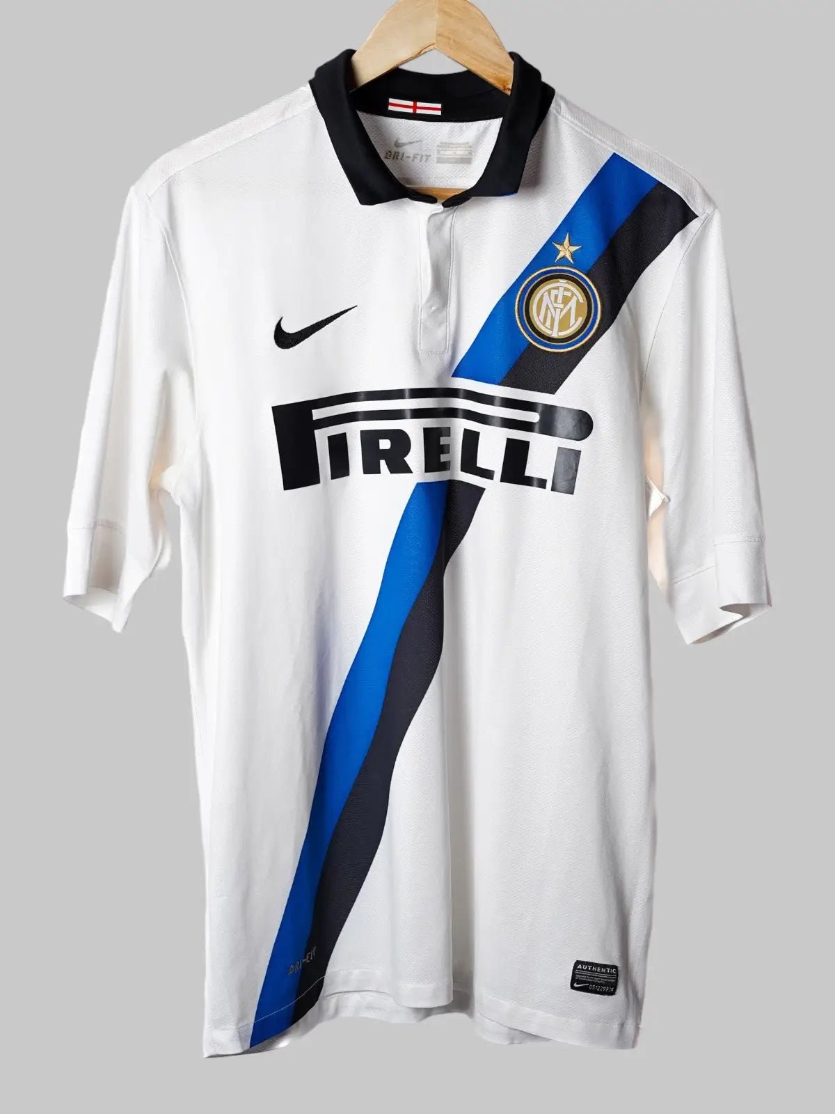 Inter Milan Away Shirt 2011/12 (M)
