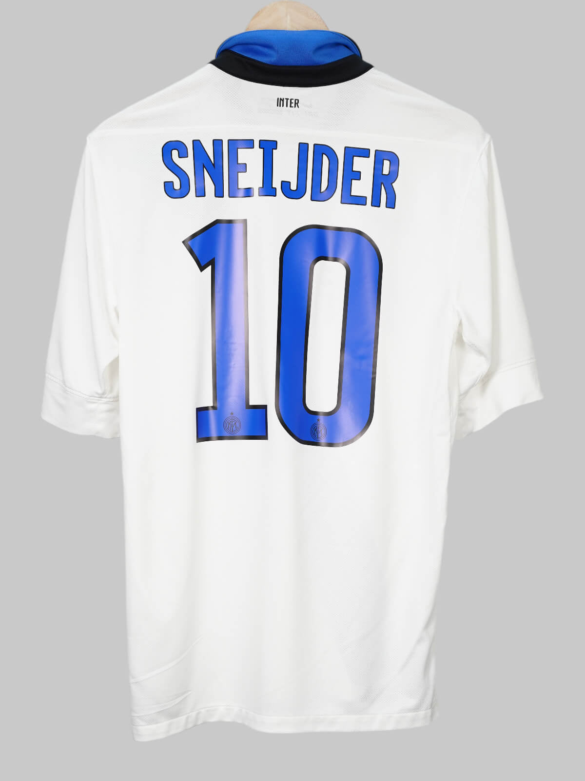 Inter Milan Away Shirt 2011/12 Sneijder 10 (M)